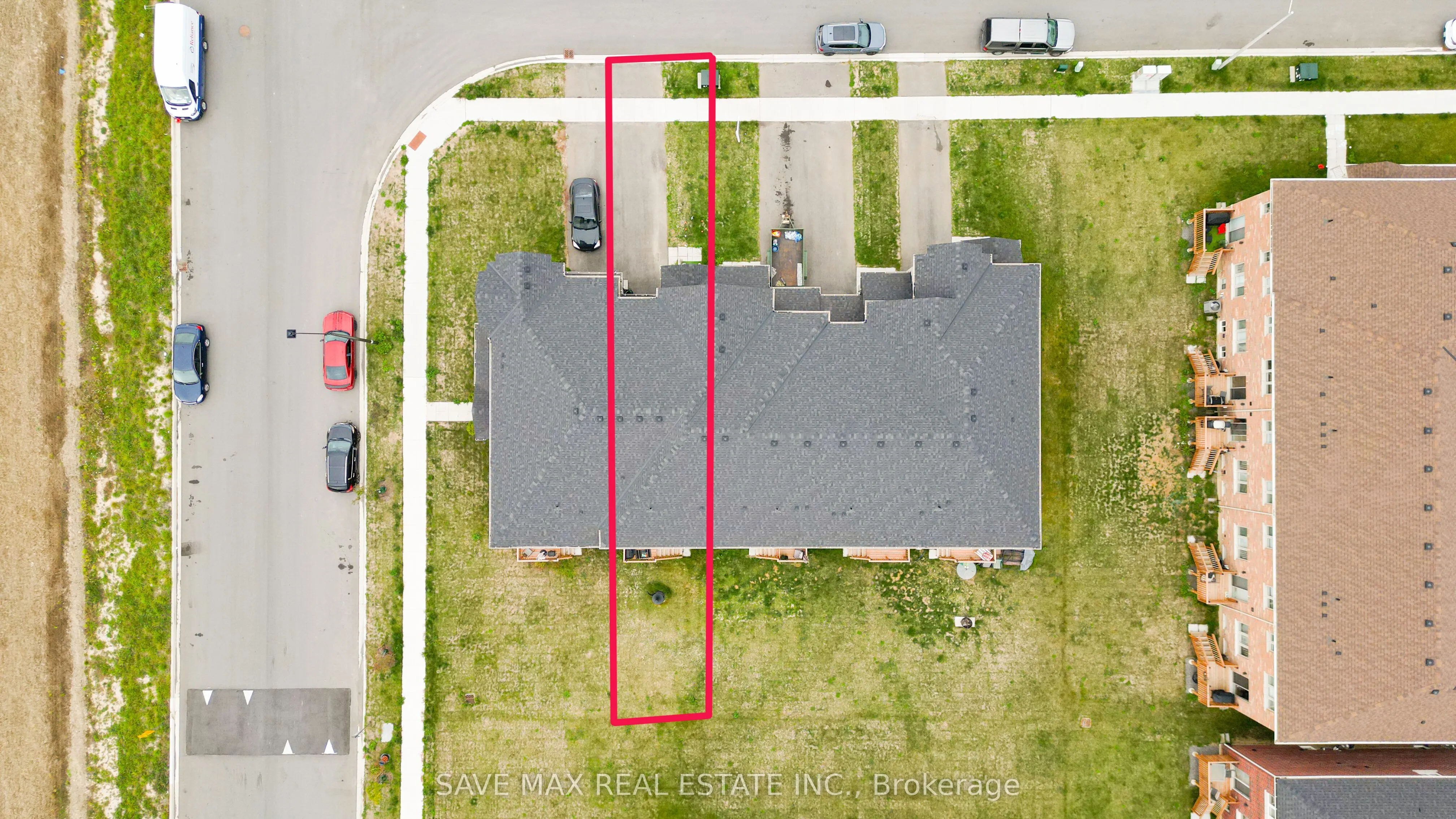 136 Sapphire Way W