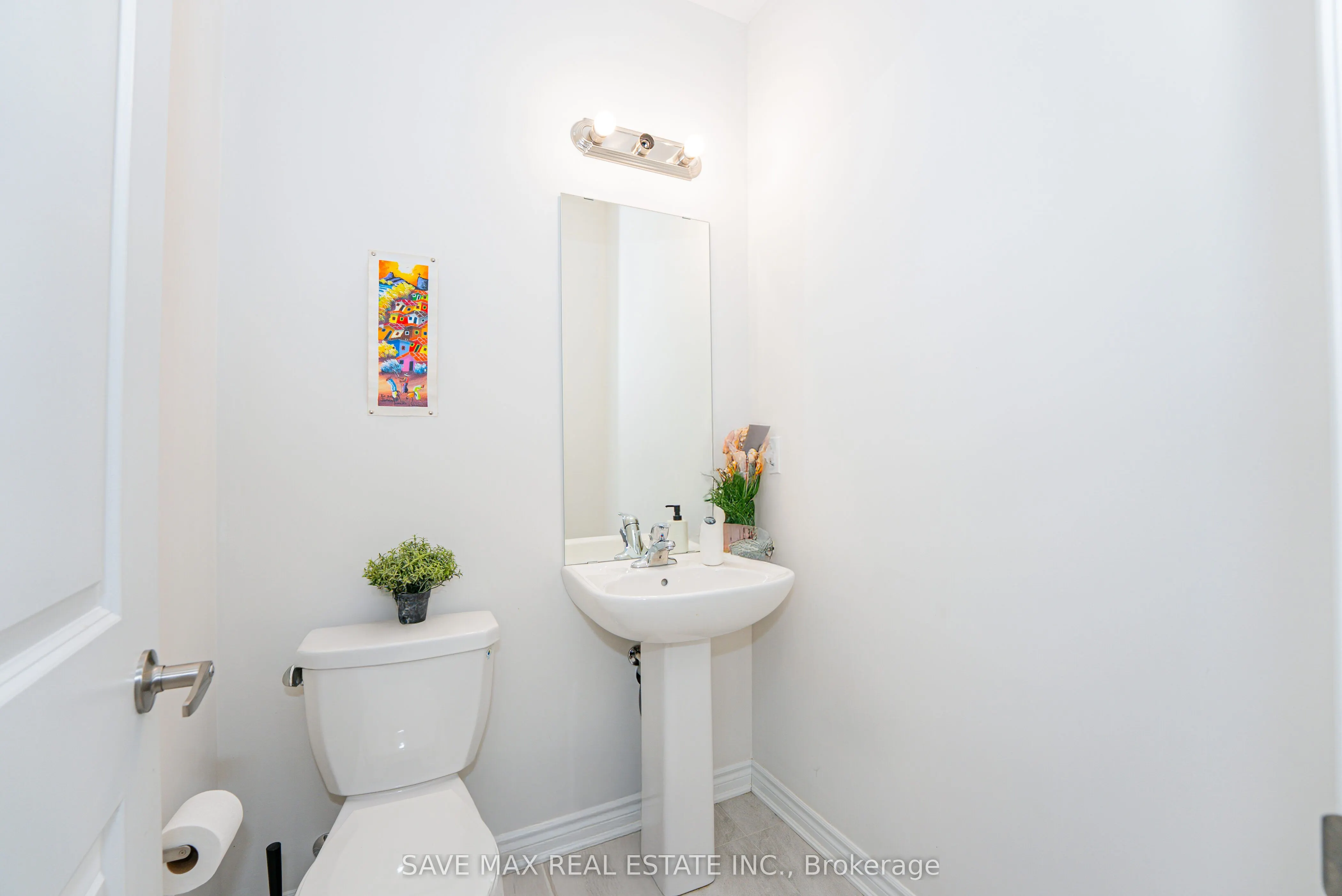 136 Sapphire Way W