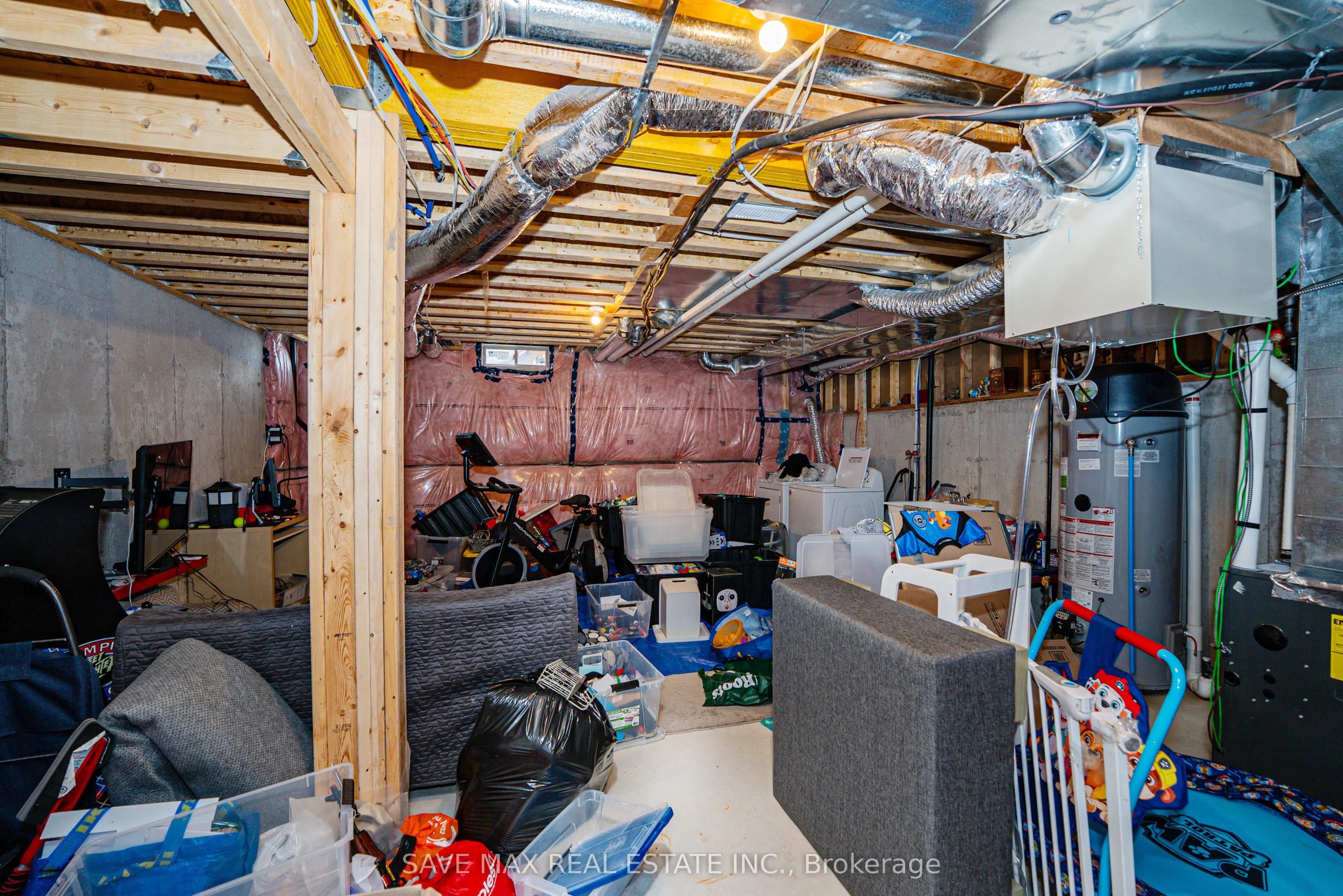 136 Sapphire Way W