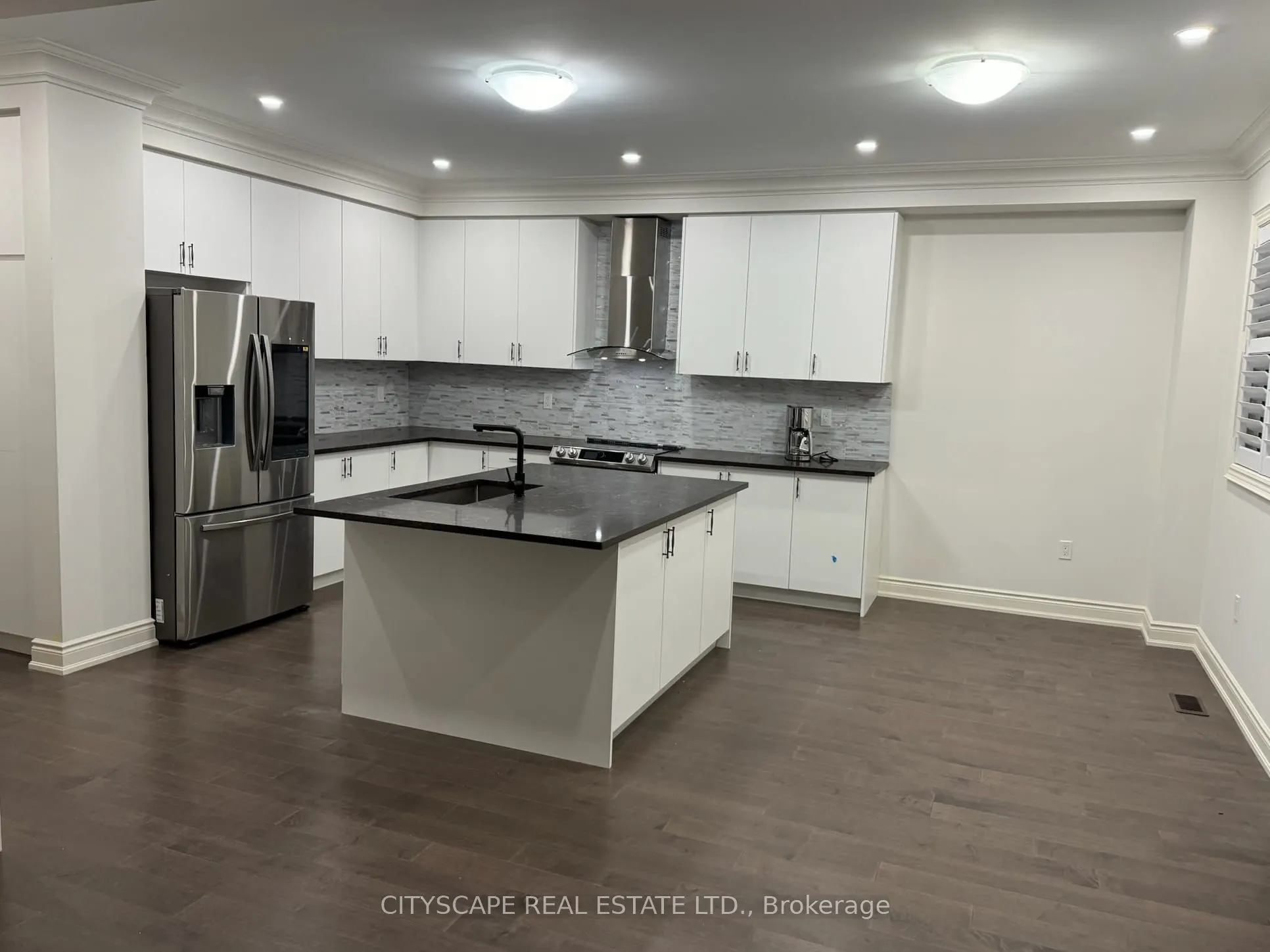 114 Avanti Crescent