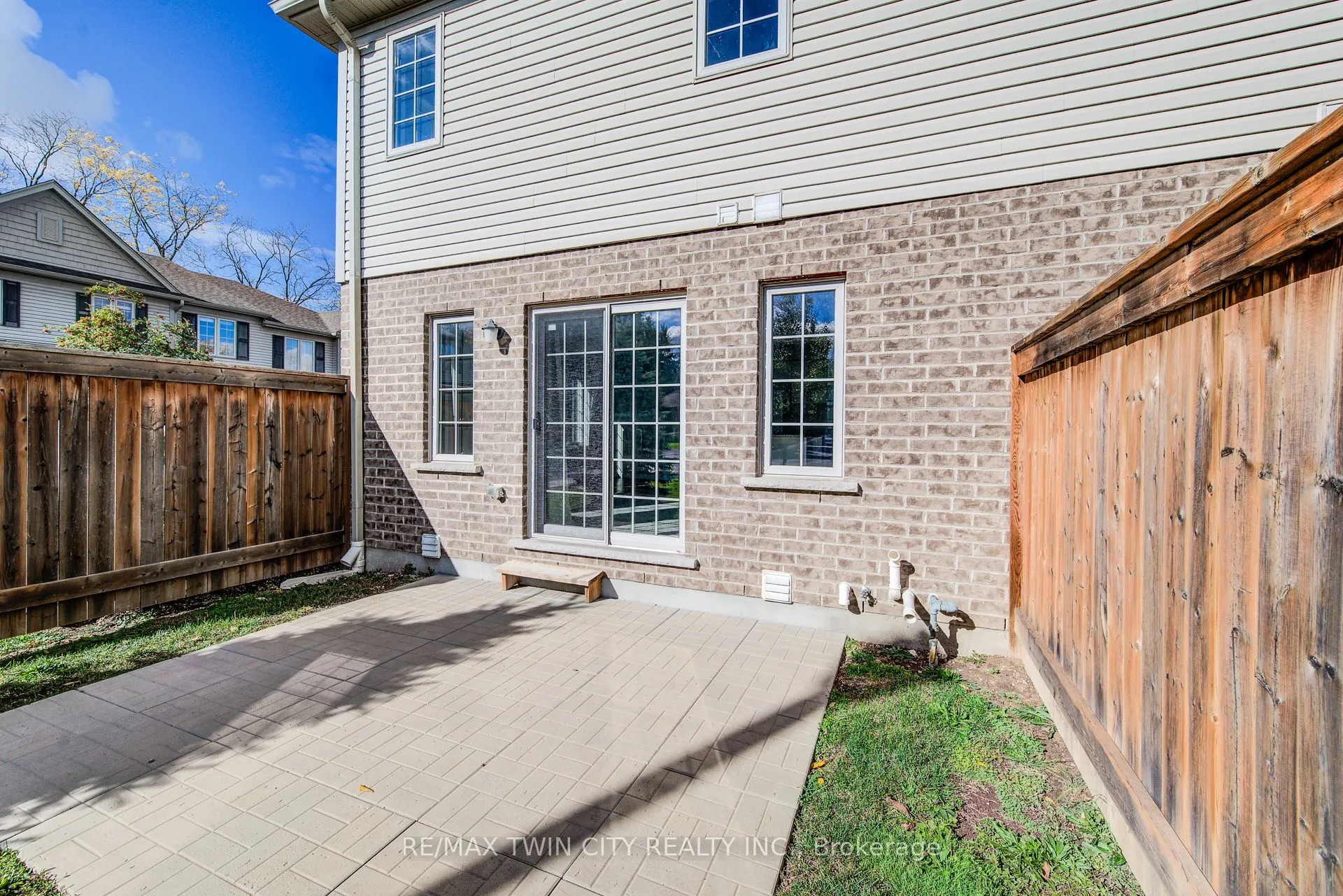 50 Pinnacle Drive