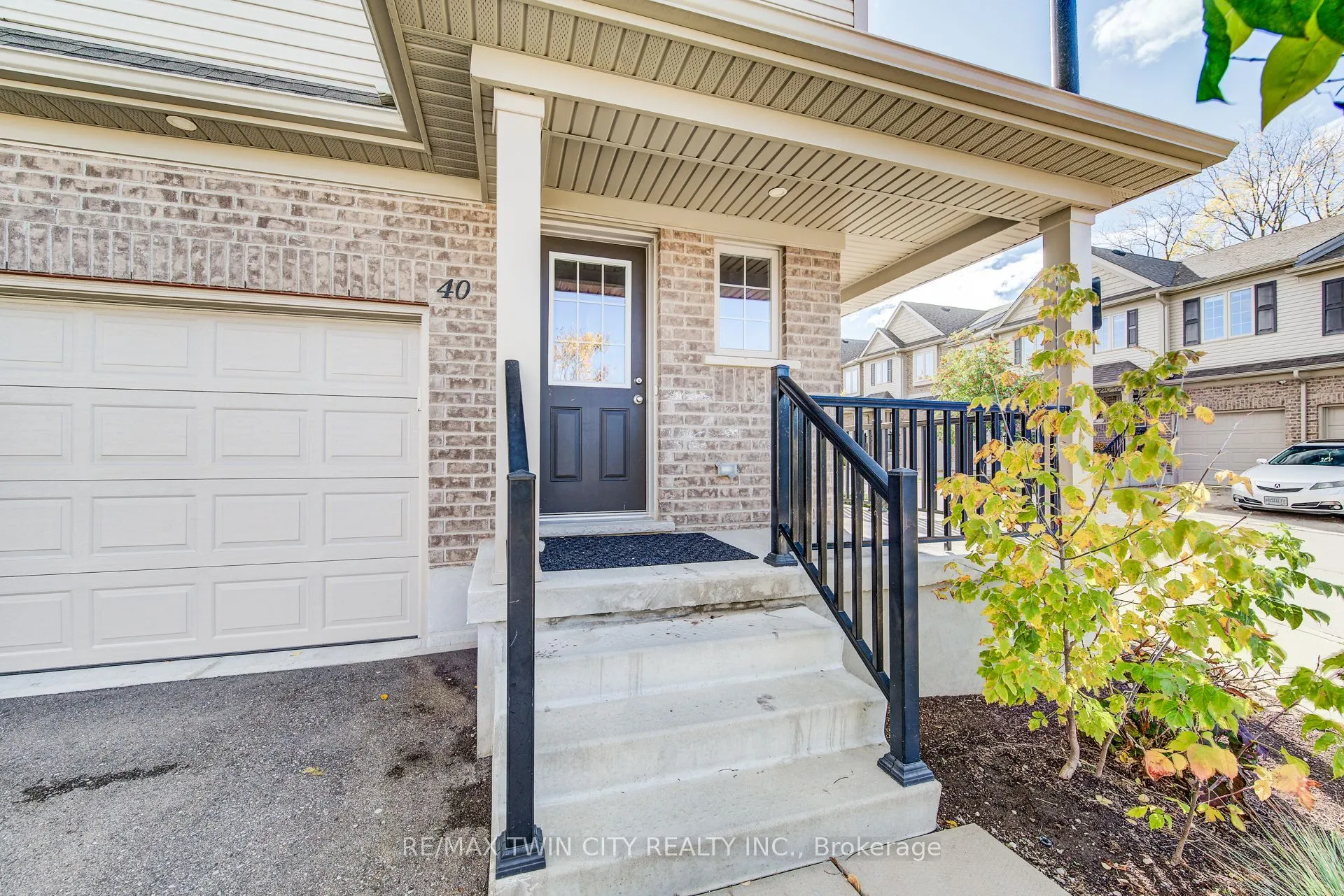 50 Pinnacle Drive