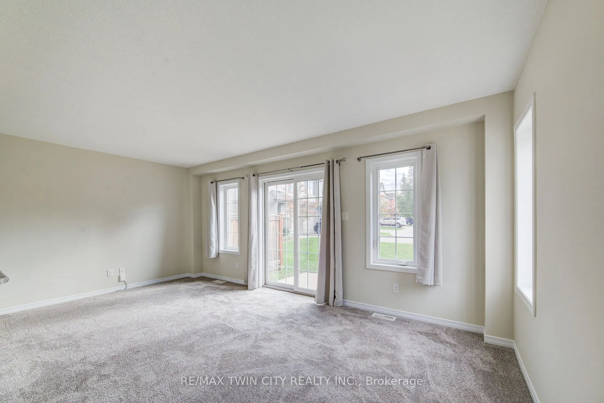 50 Pinnacle Drive