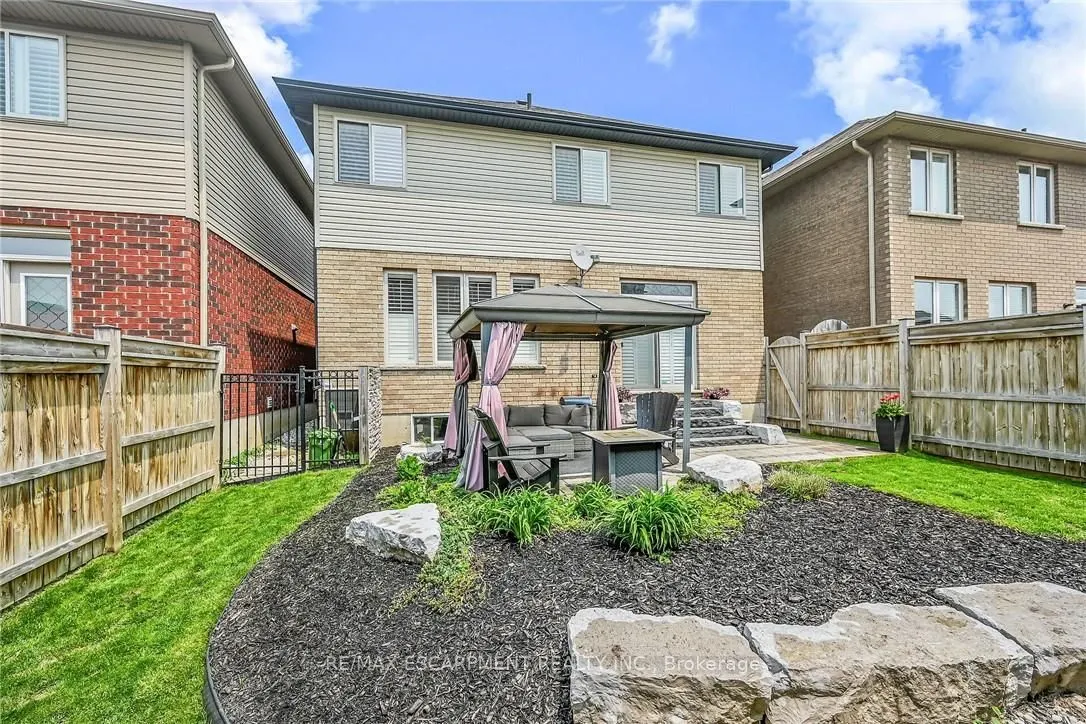 8 Chartwell Circle