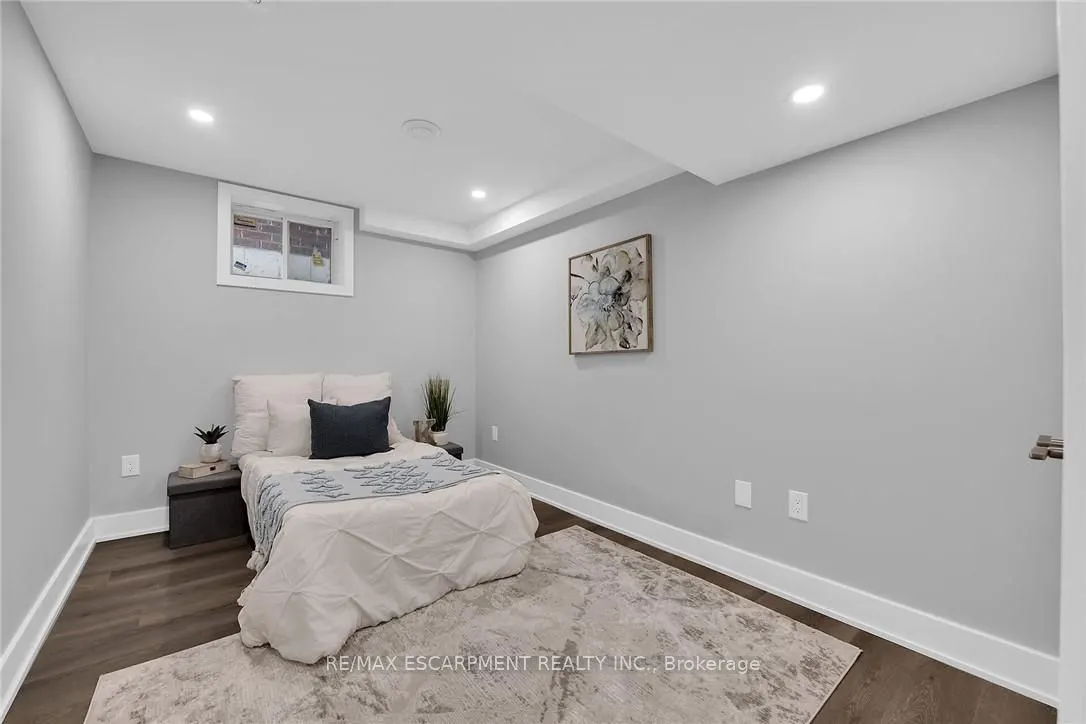 8 Chartwell Circle