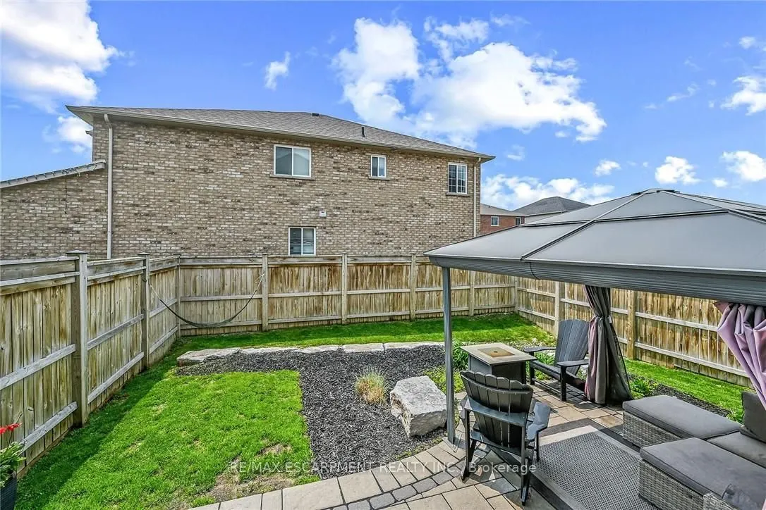 8 Chartwell Circle