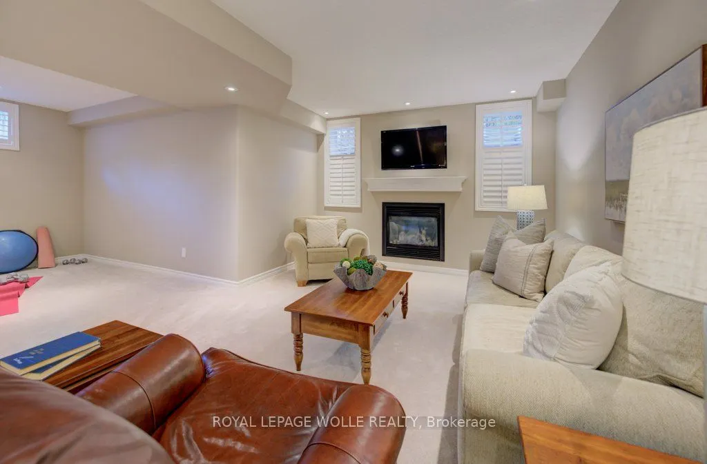 435 Winchester Drive, #4