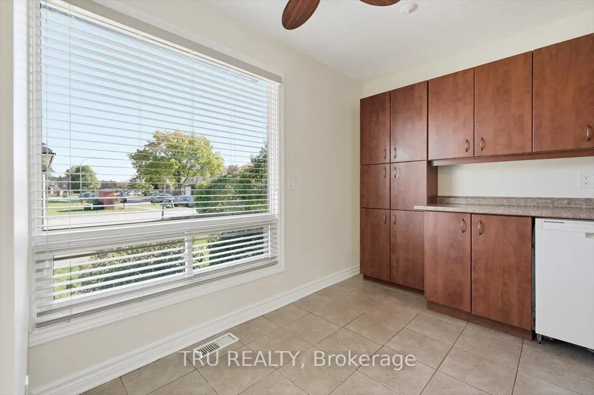 2290 Cotters Crescent, #65