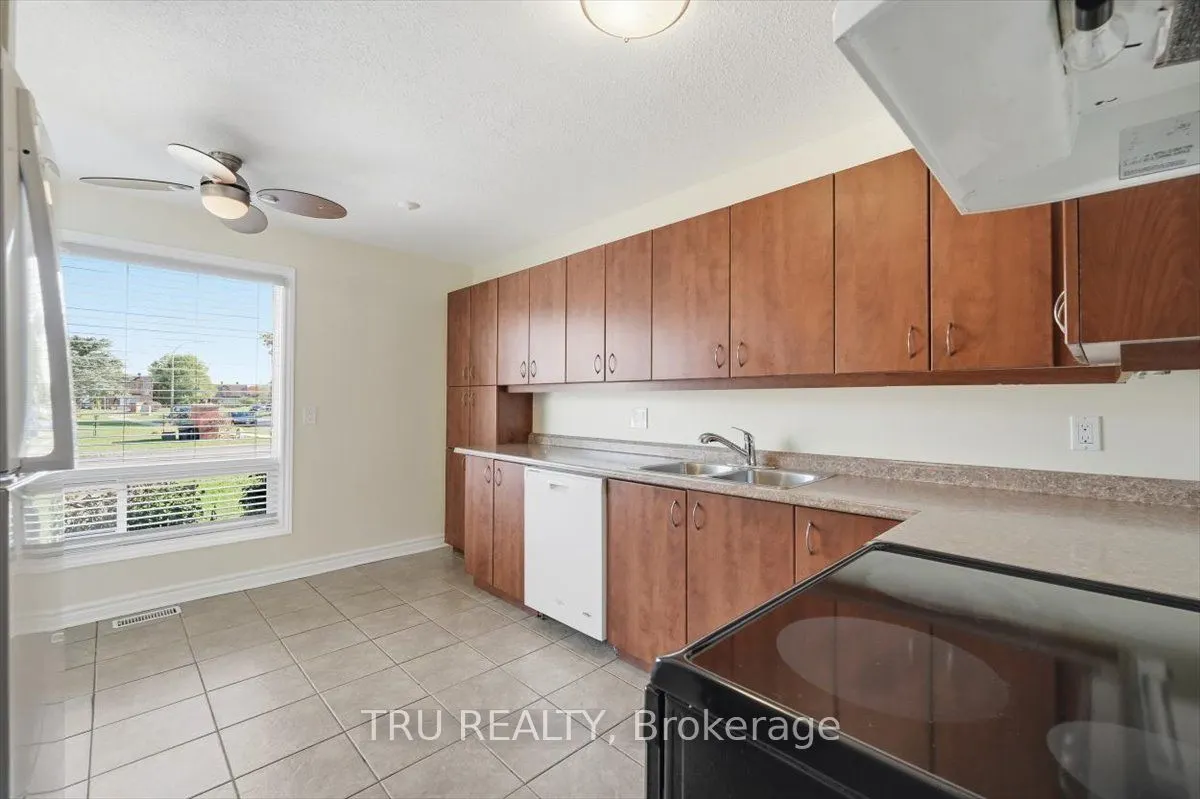 2290 Cotters Crescent, #65