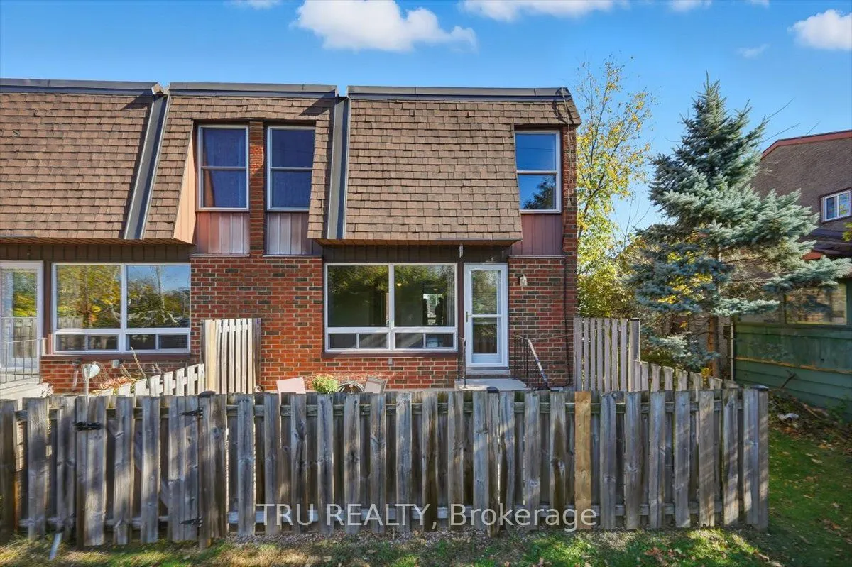 2290 Cotters Crescent, #65