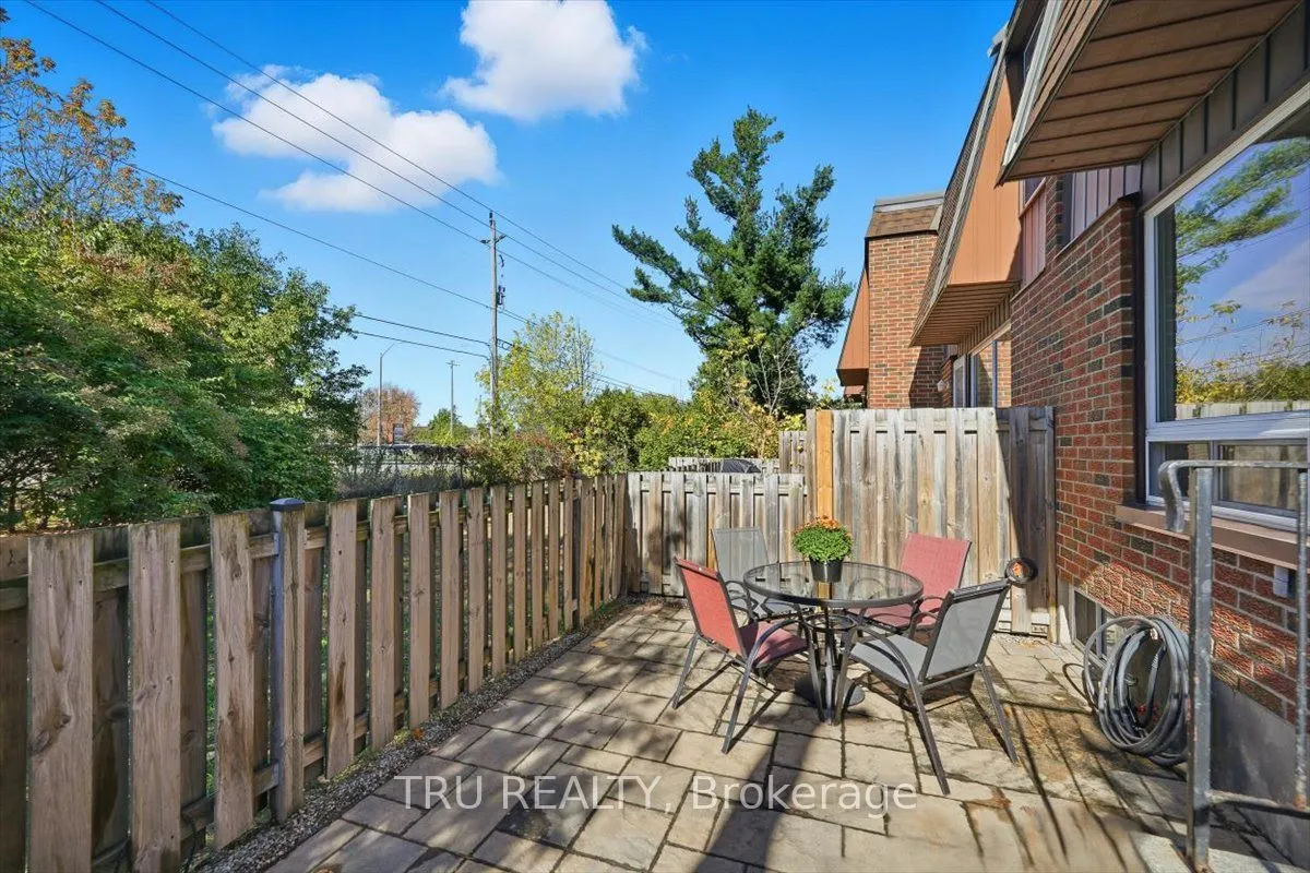 2290 Cotters Crescent, #65
