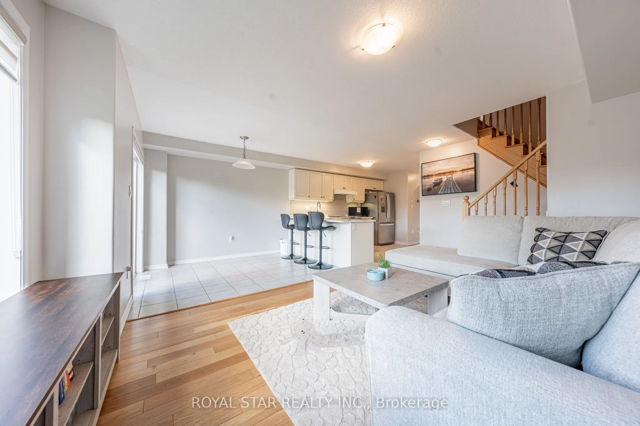 170 Esther Crescent