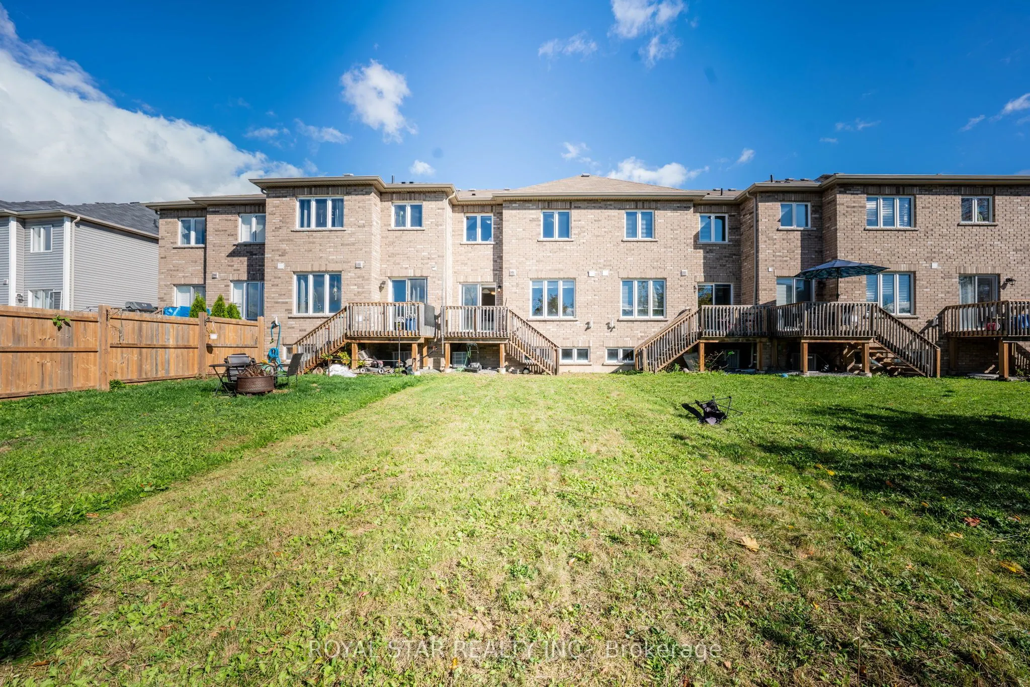 170 Esther Crescent