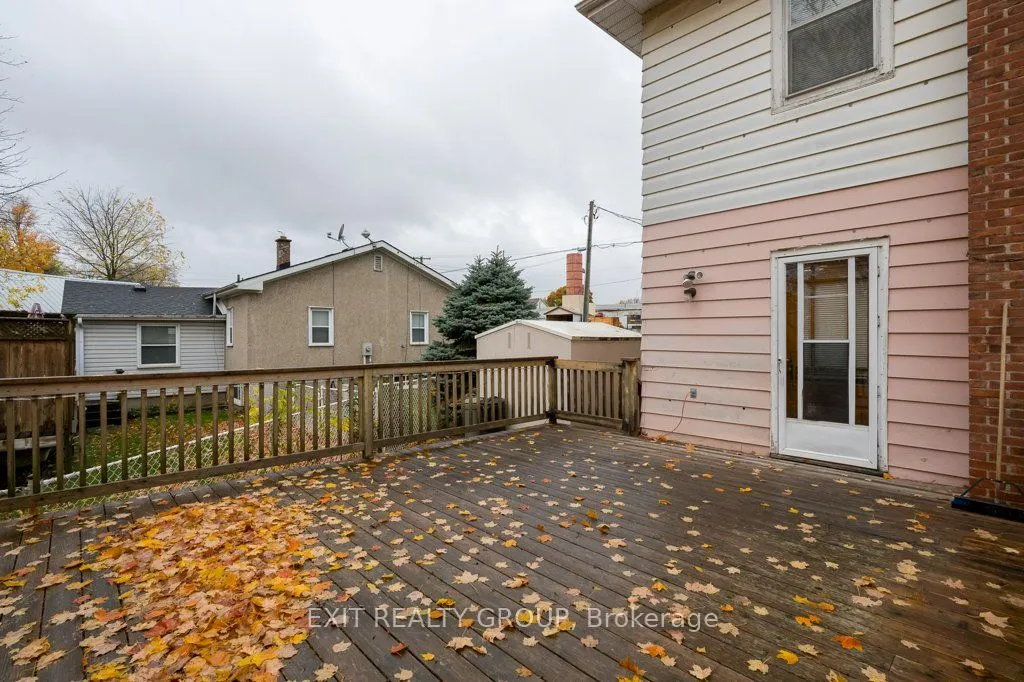 101 River Street E