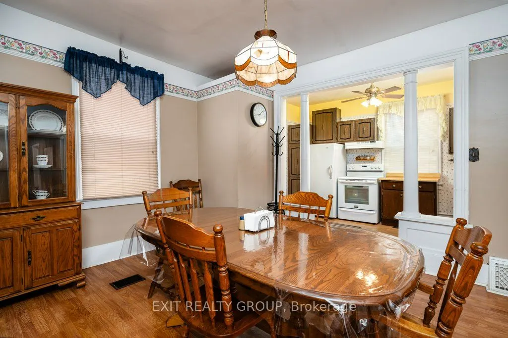 101 River Street E