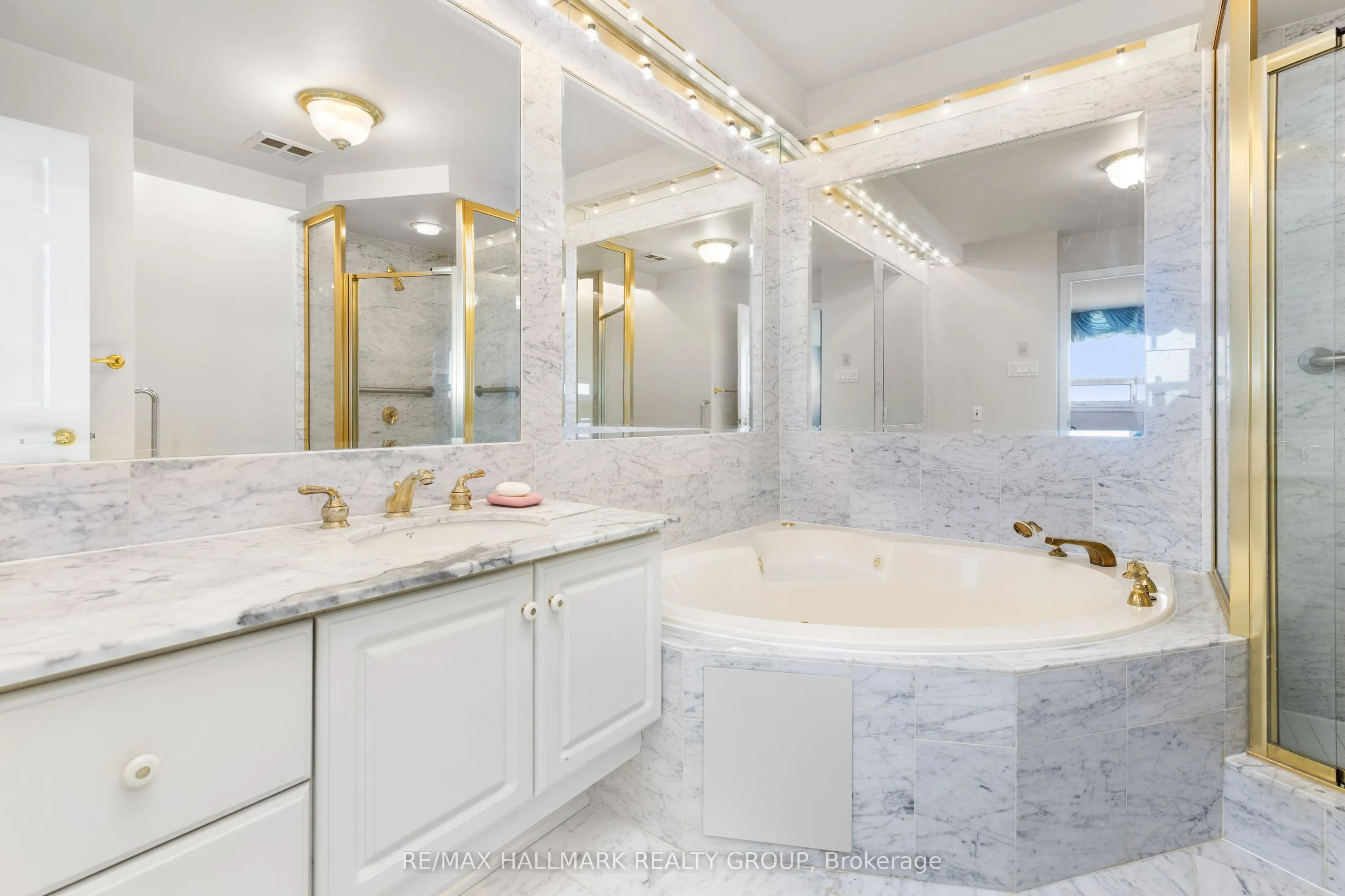 1480 Riverside Drive, #2403