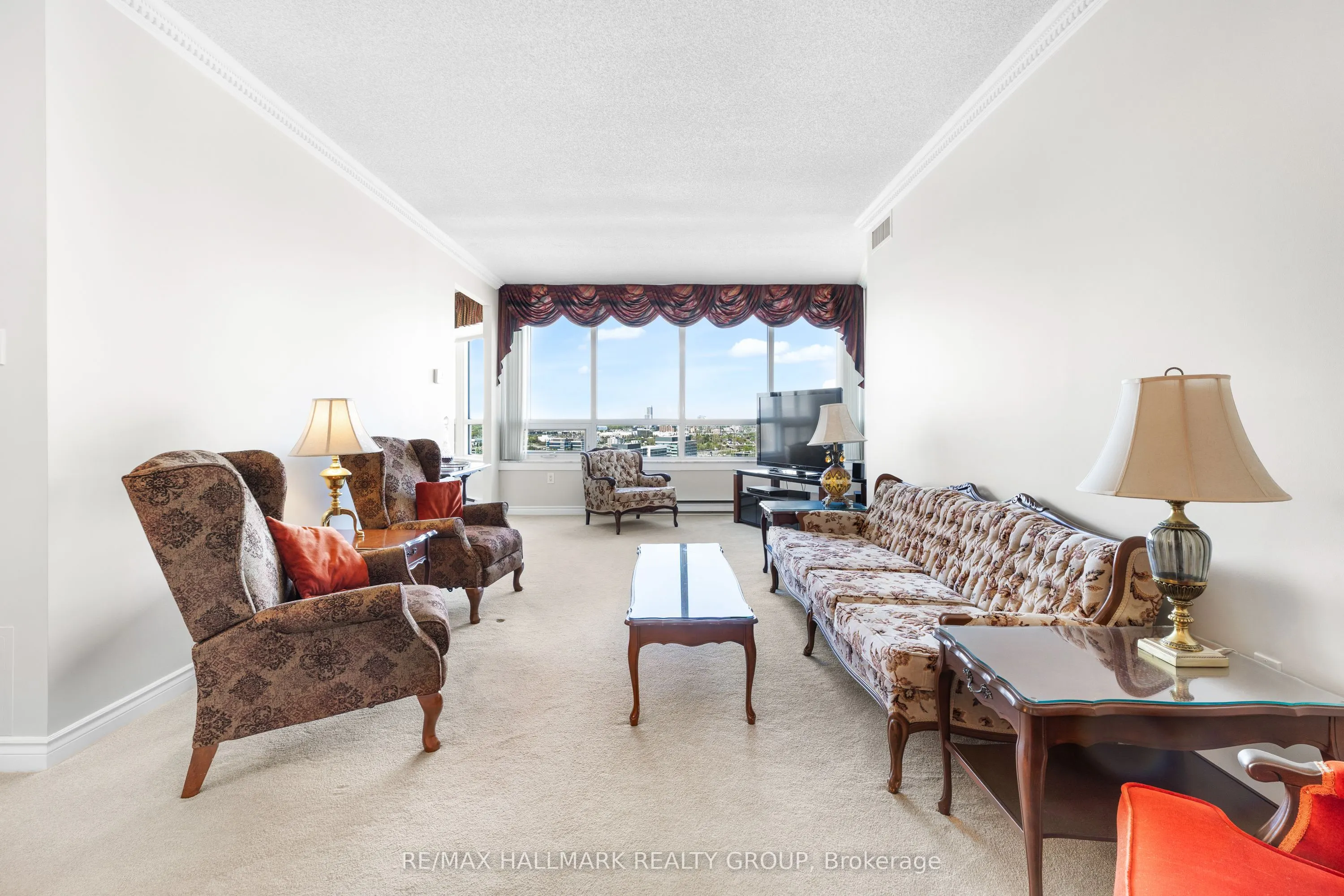 1480 Riverside Drive, #2403