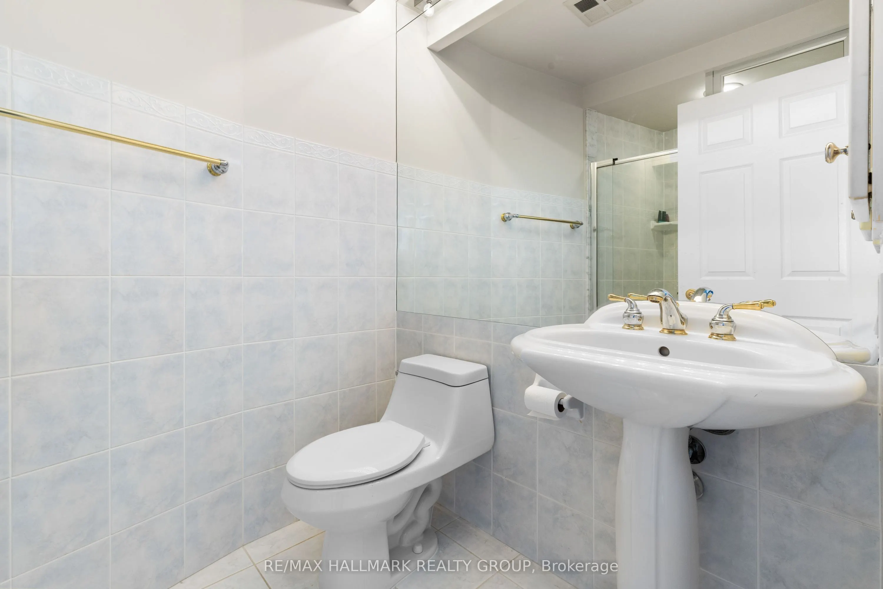 1480 Riverside Drive, #2403