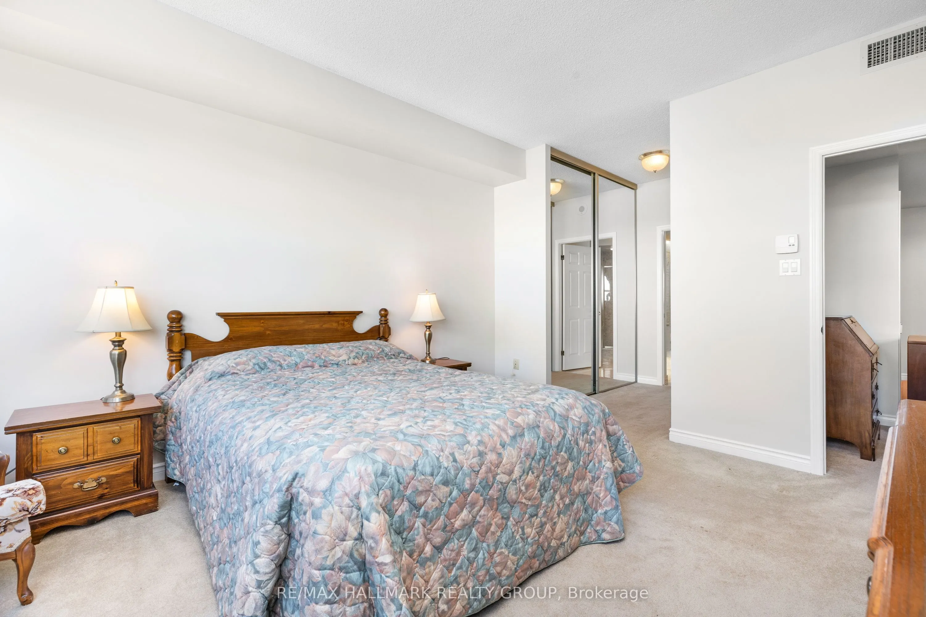 1480 Riverside Drive, #2403