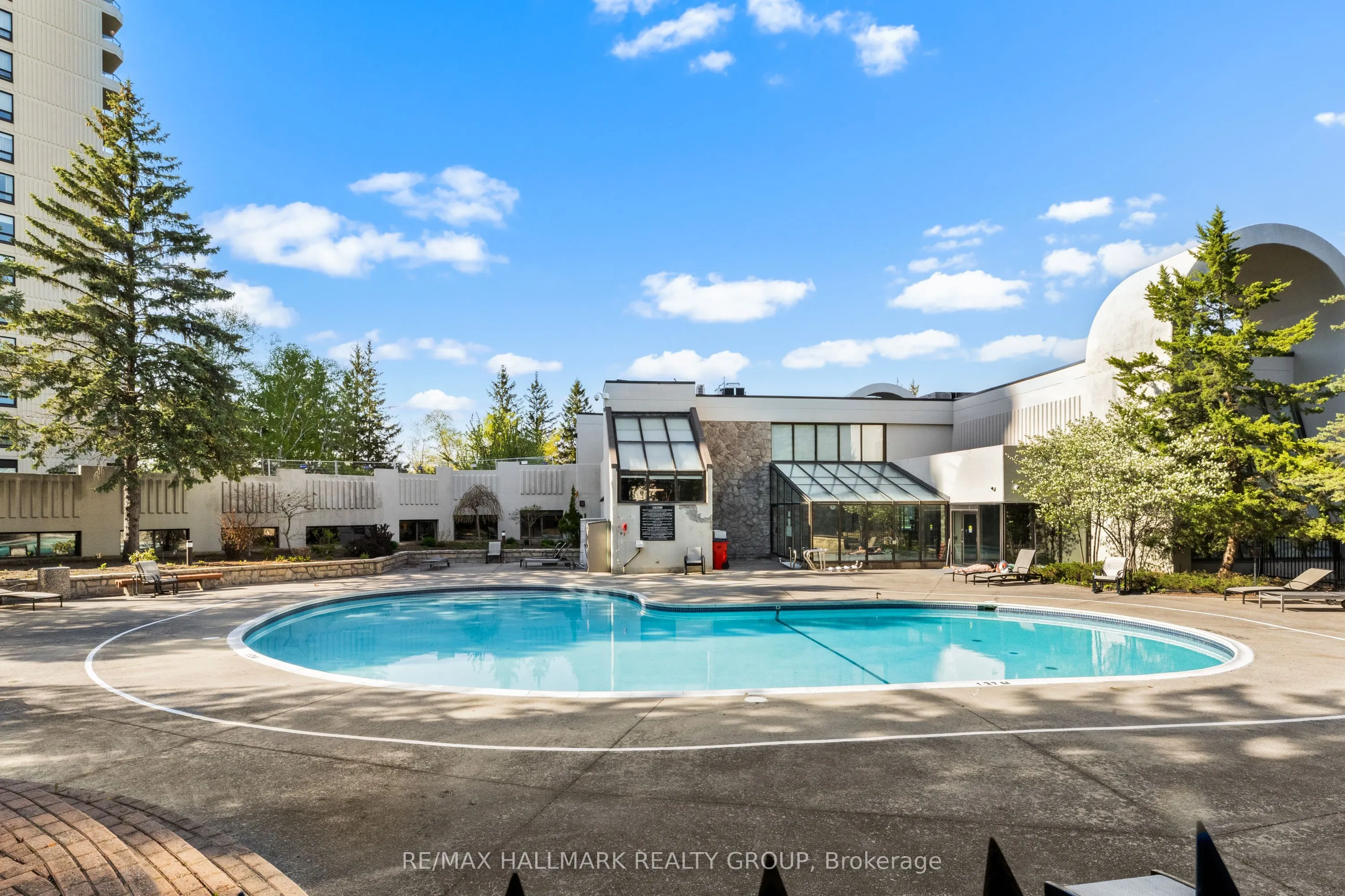 1480 Riverside Drive, #2403