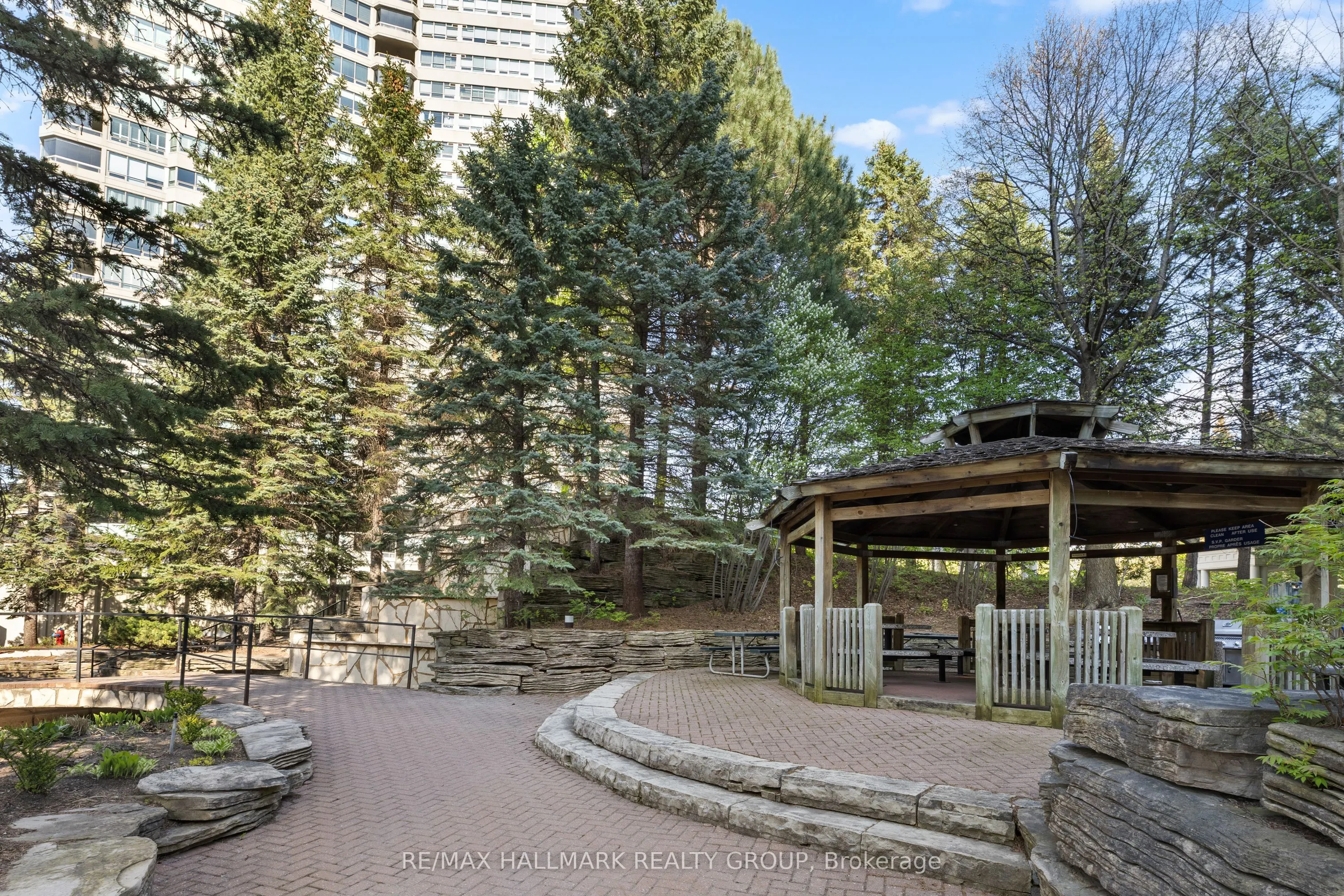 1480 Riverside Drive, #2403
