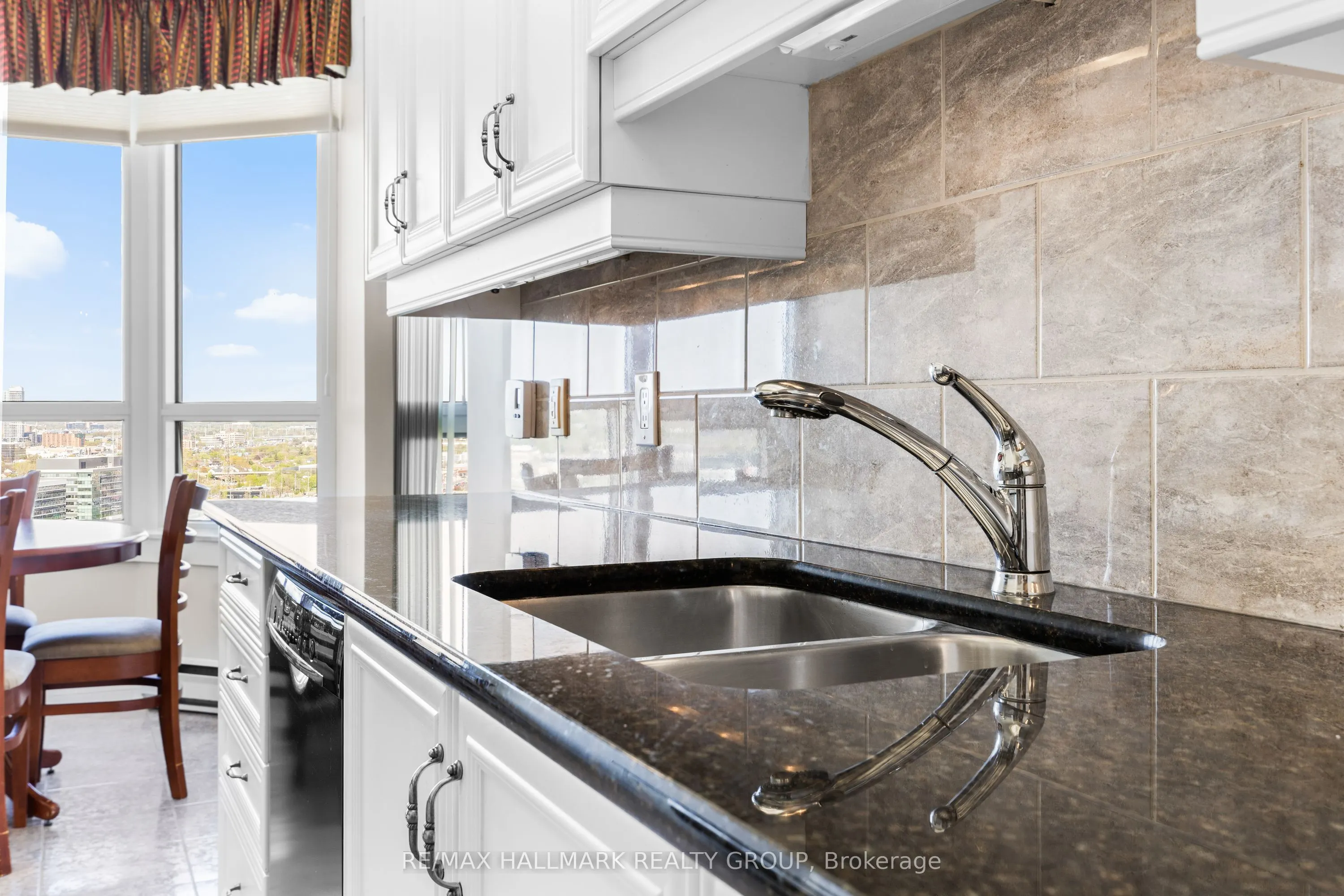 1480 Riverside Drive, #2403