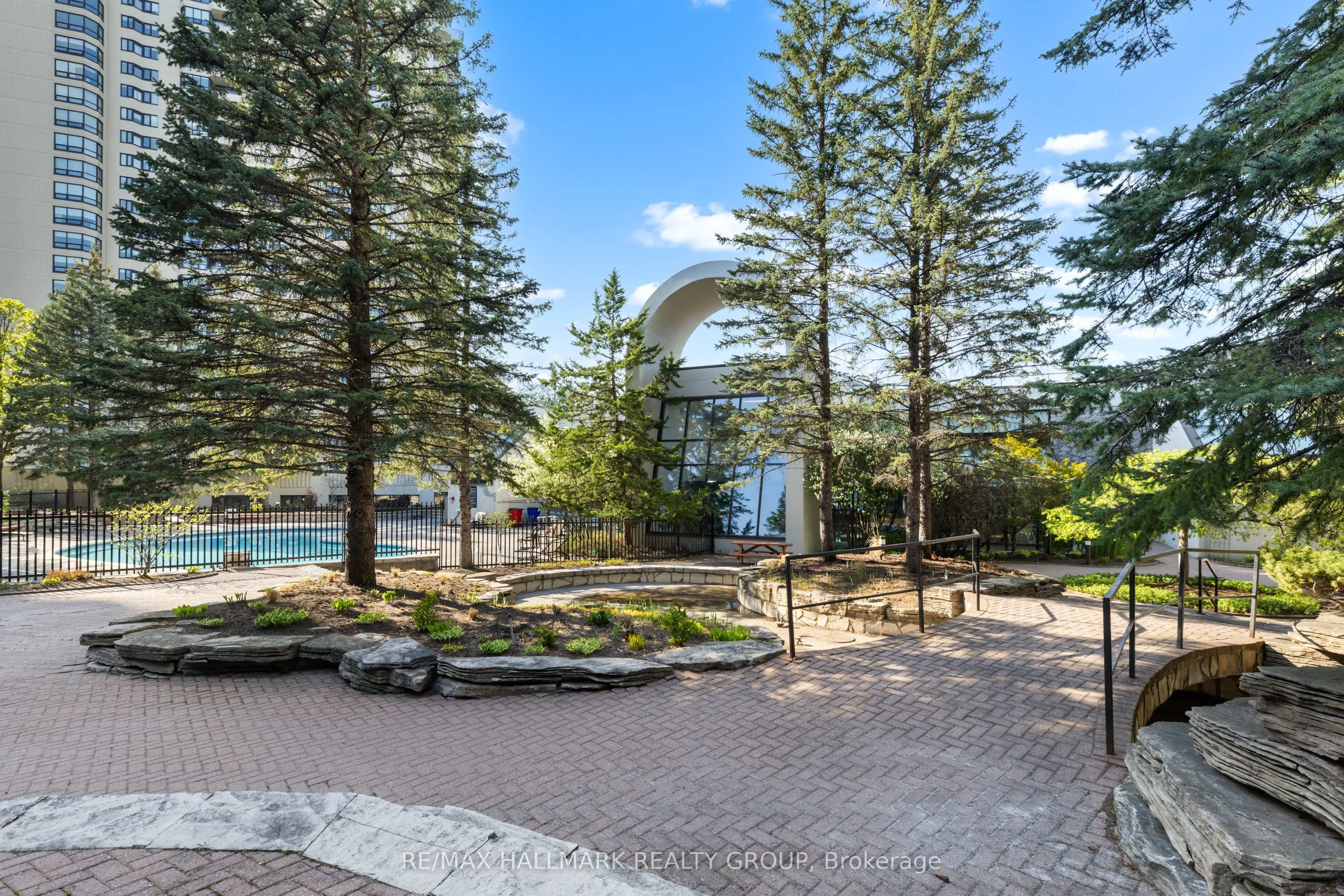 1480 Riverside Drive, #2403