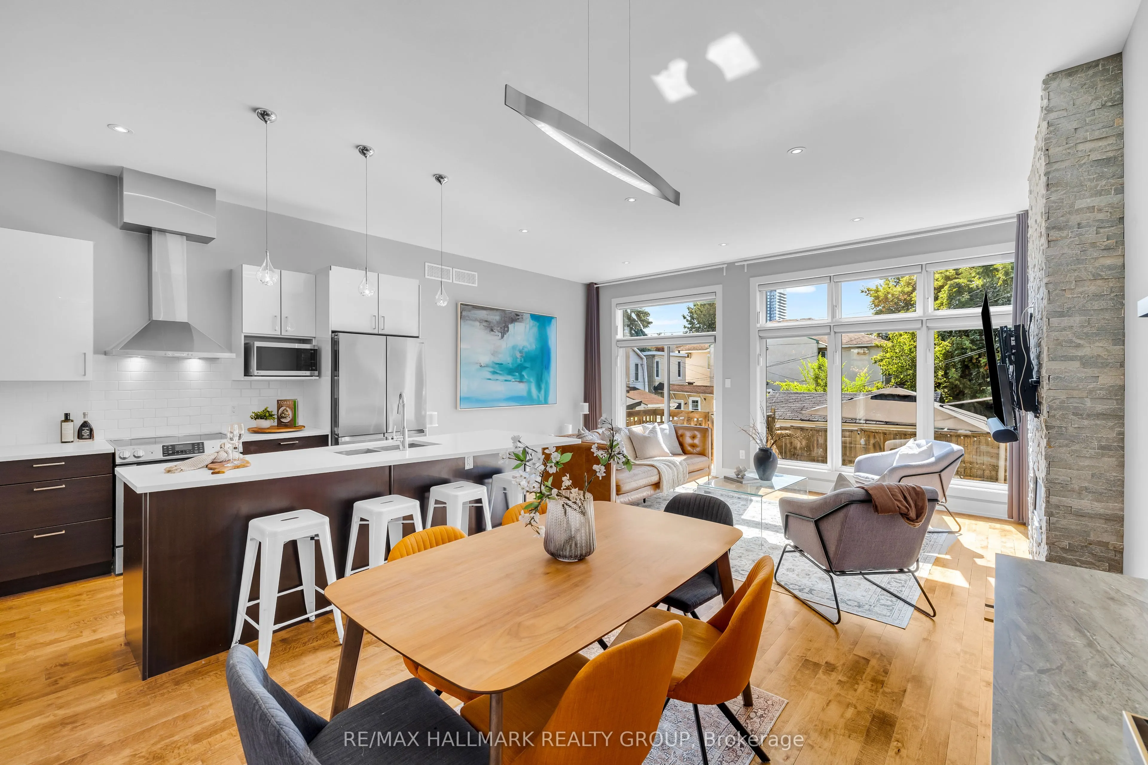 42B Young Street