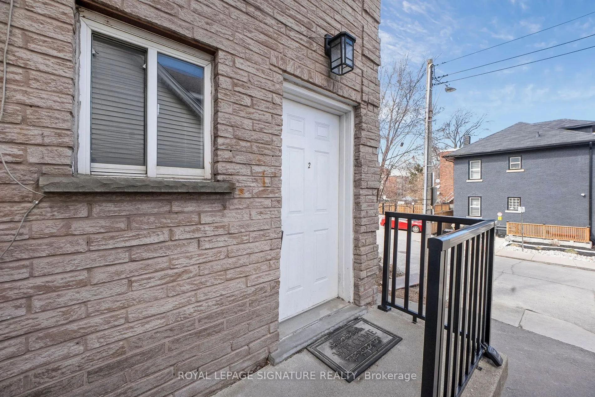90 Tisdale Street S