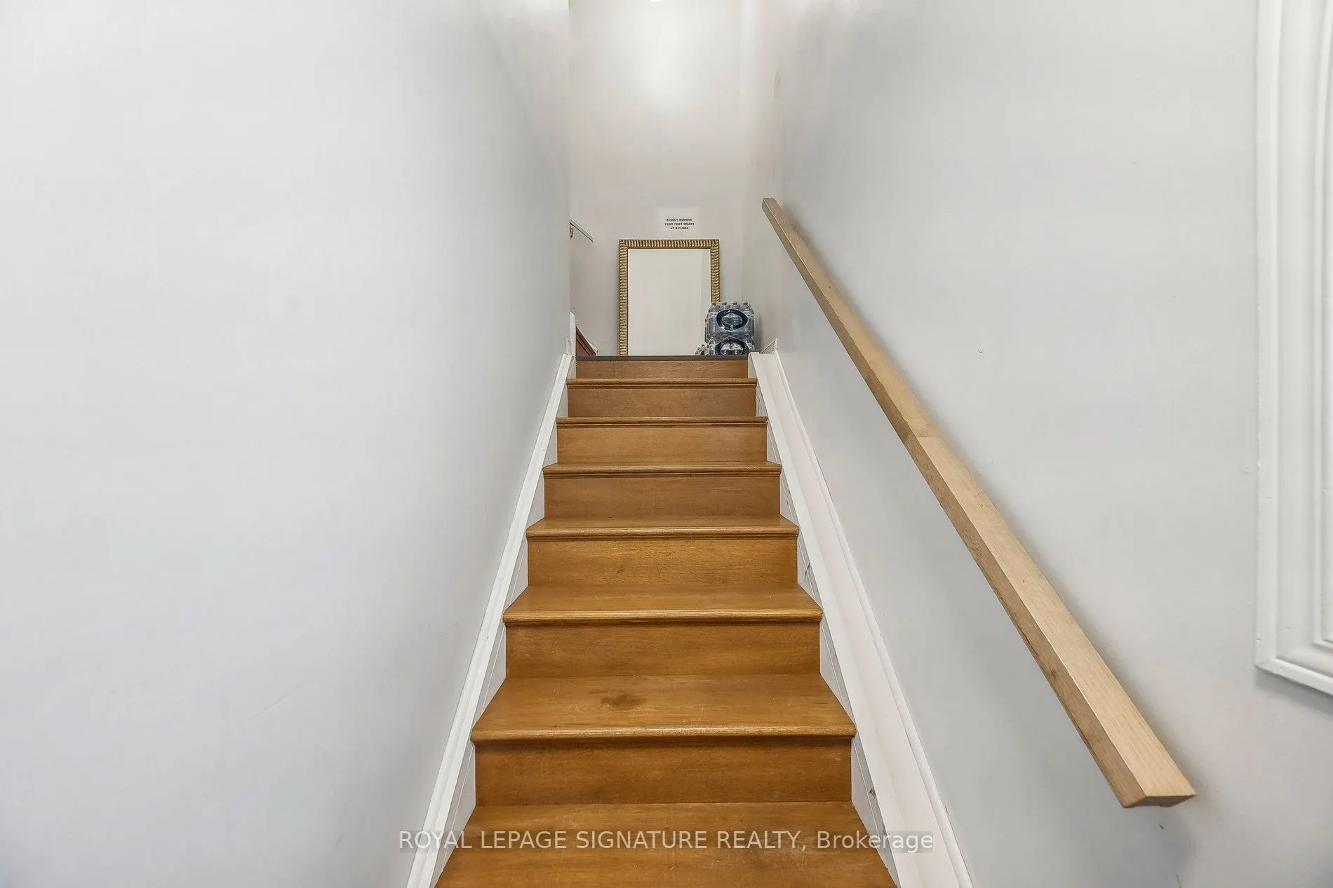 90 Tisdale Street S