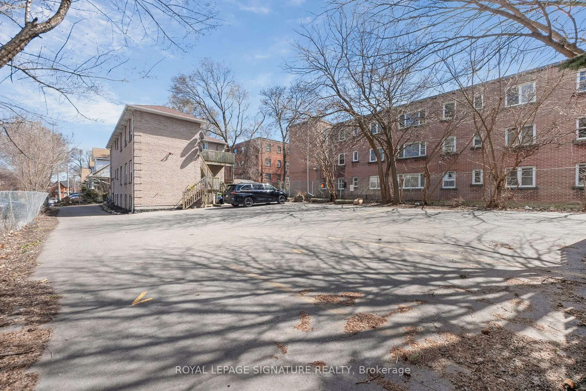 90 Tisdale Street S