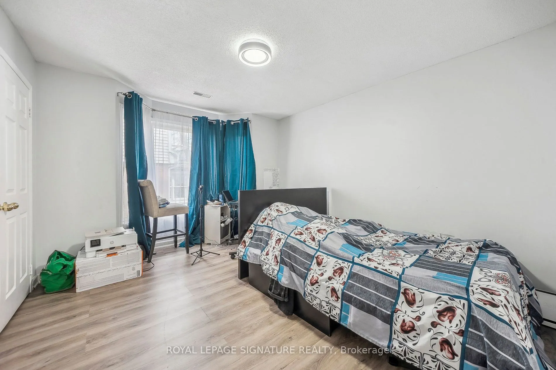 90 Tisdale Street S