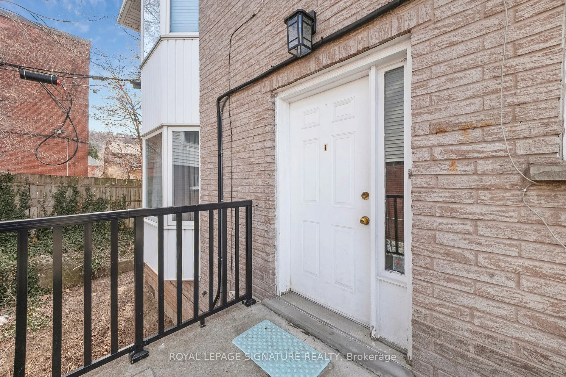 90 Tisdale Street S
