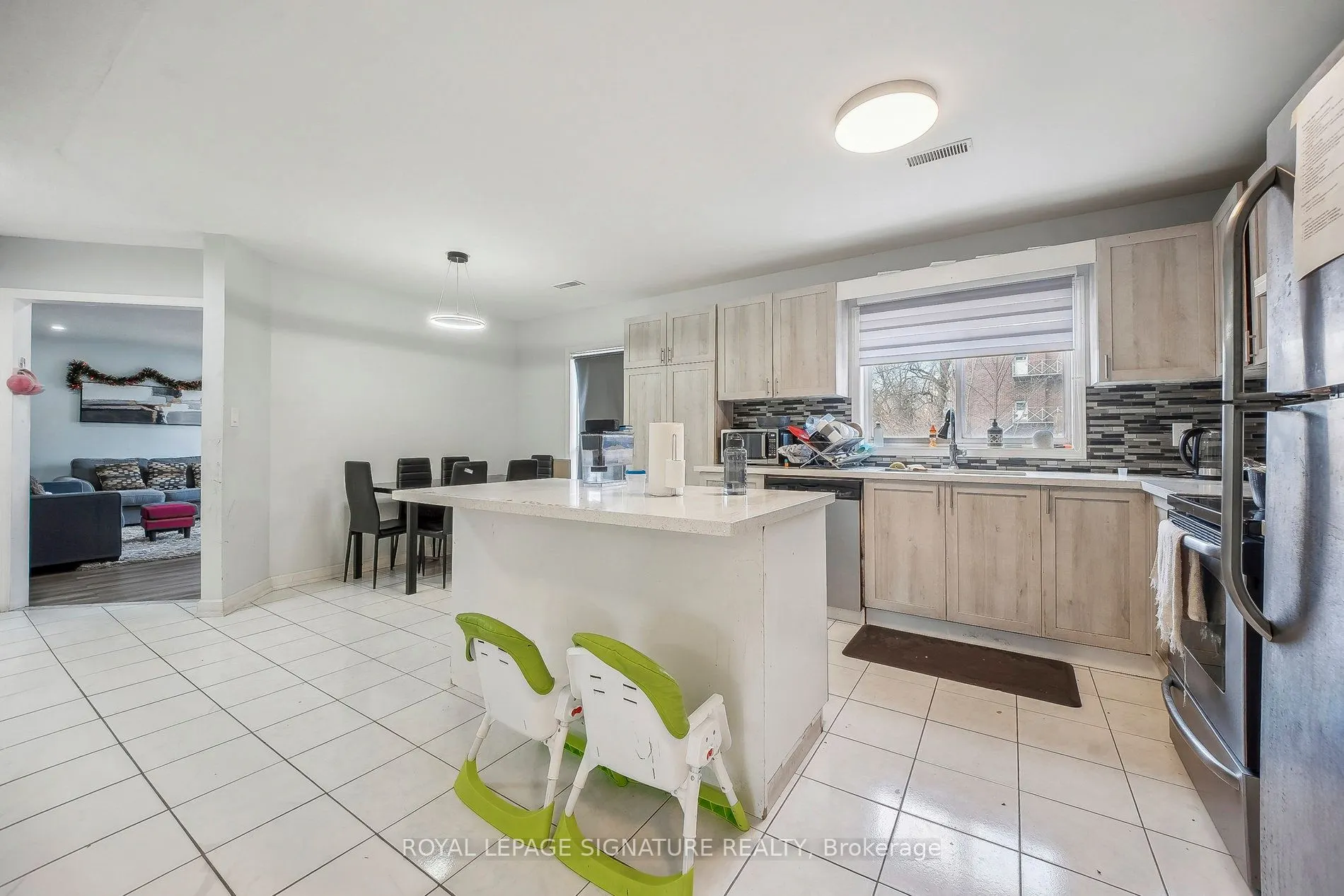 90 Tisdale Street S