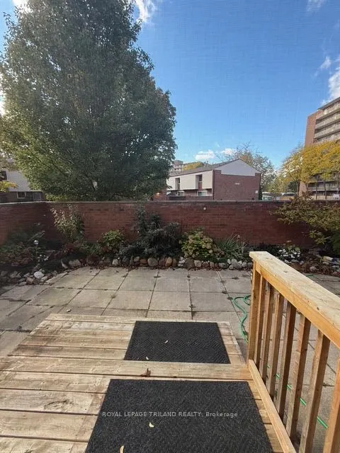770 Fanshawe Park Road E, #22