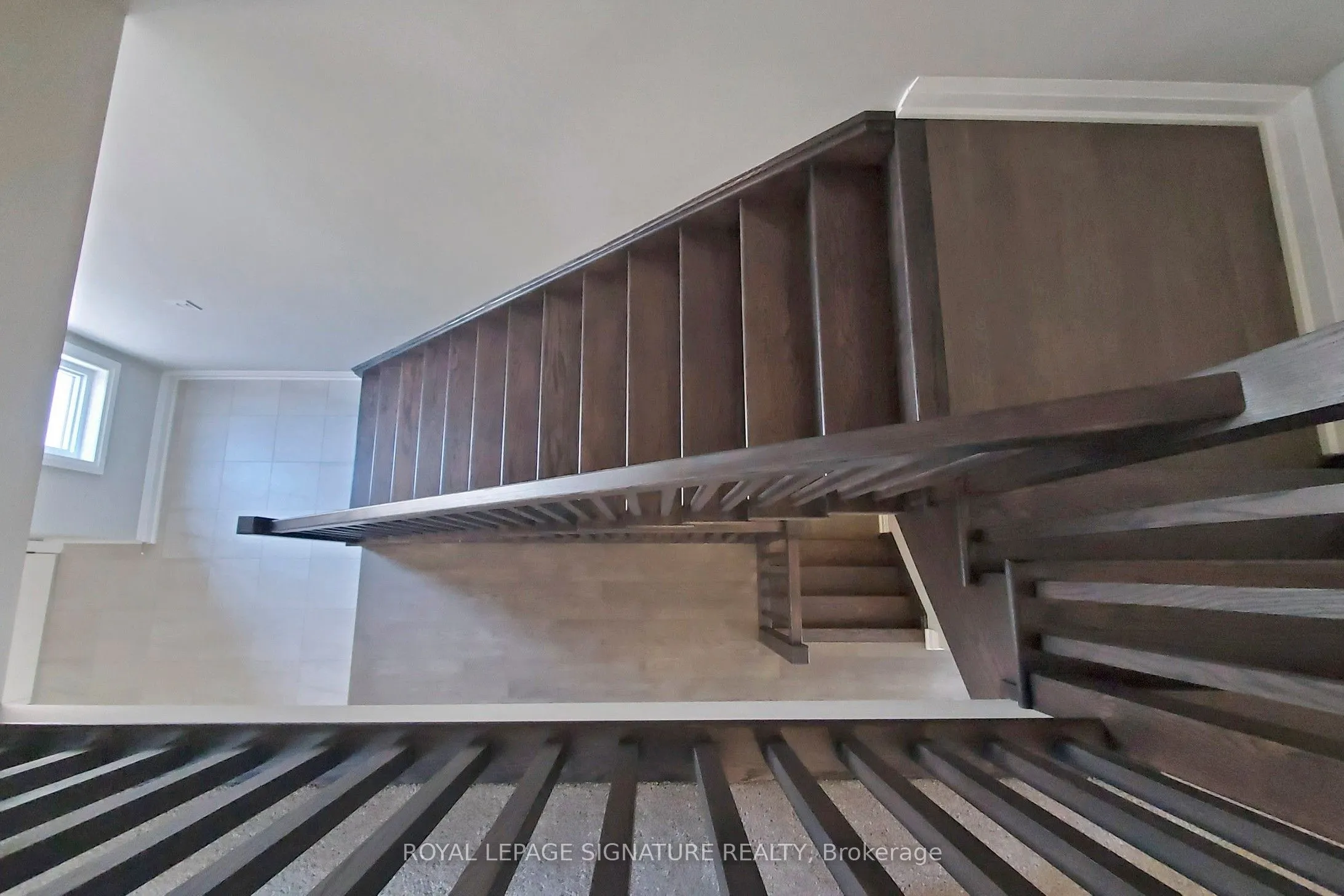 24 Hollybrook Trail