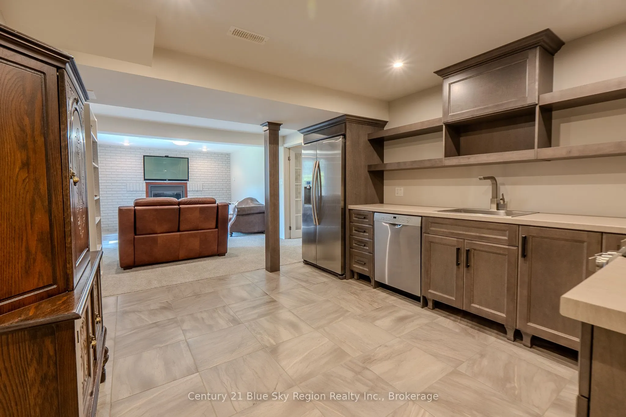 614 Guinevere Court