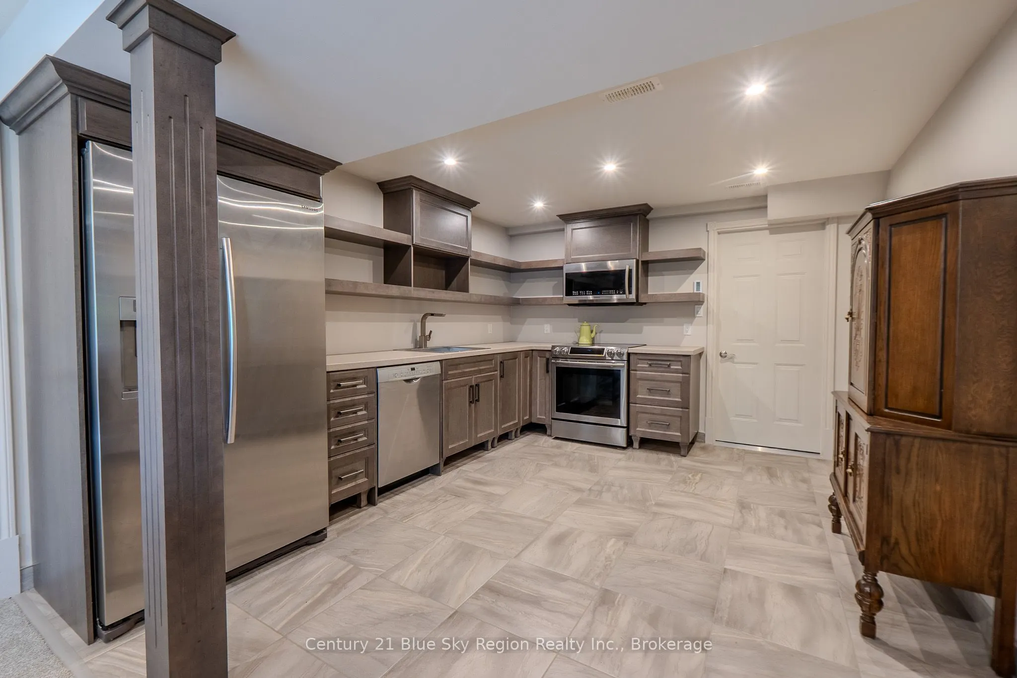 614 Guinevere Court