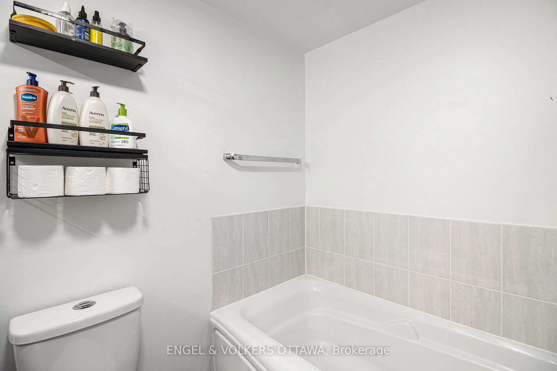 4522 Innes Road, #D