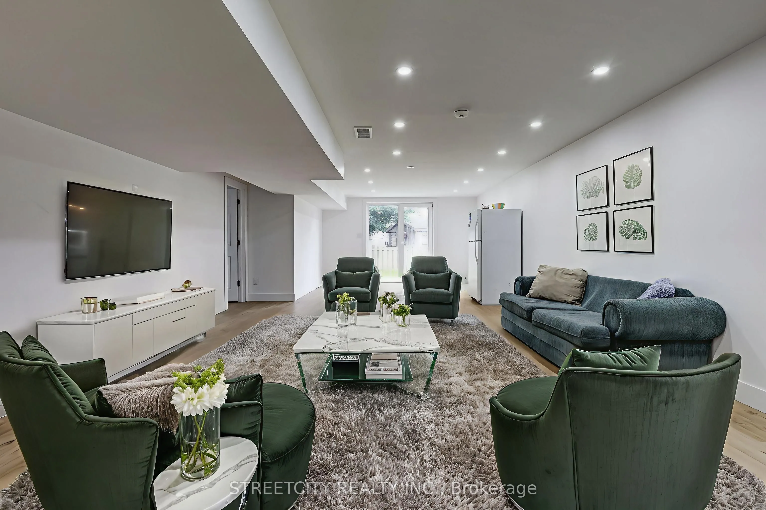 42 Alexander Circle