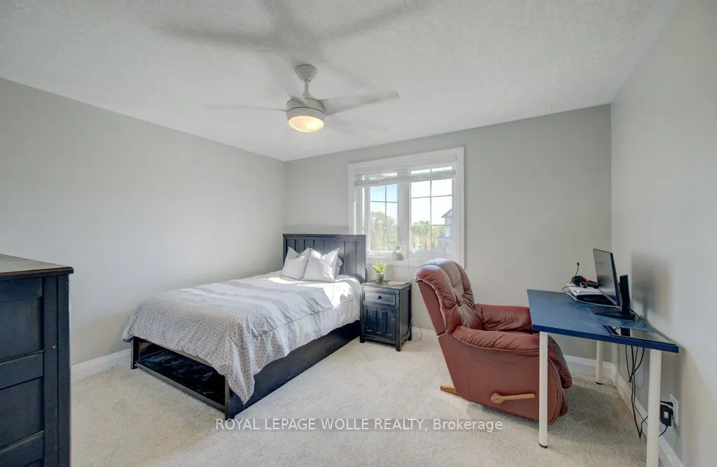 286 Tall Grass Crescent, #15