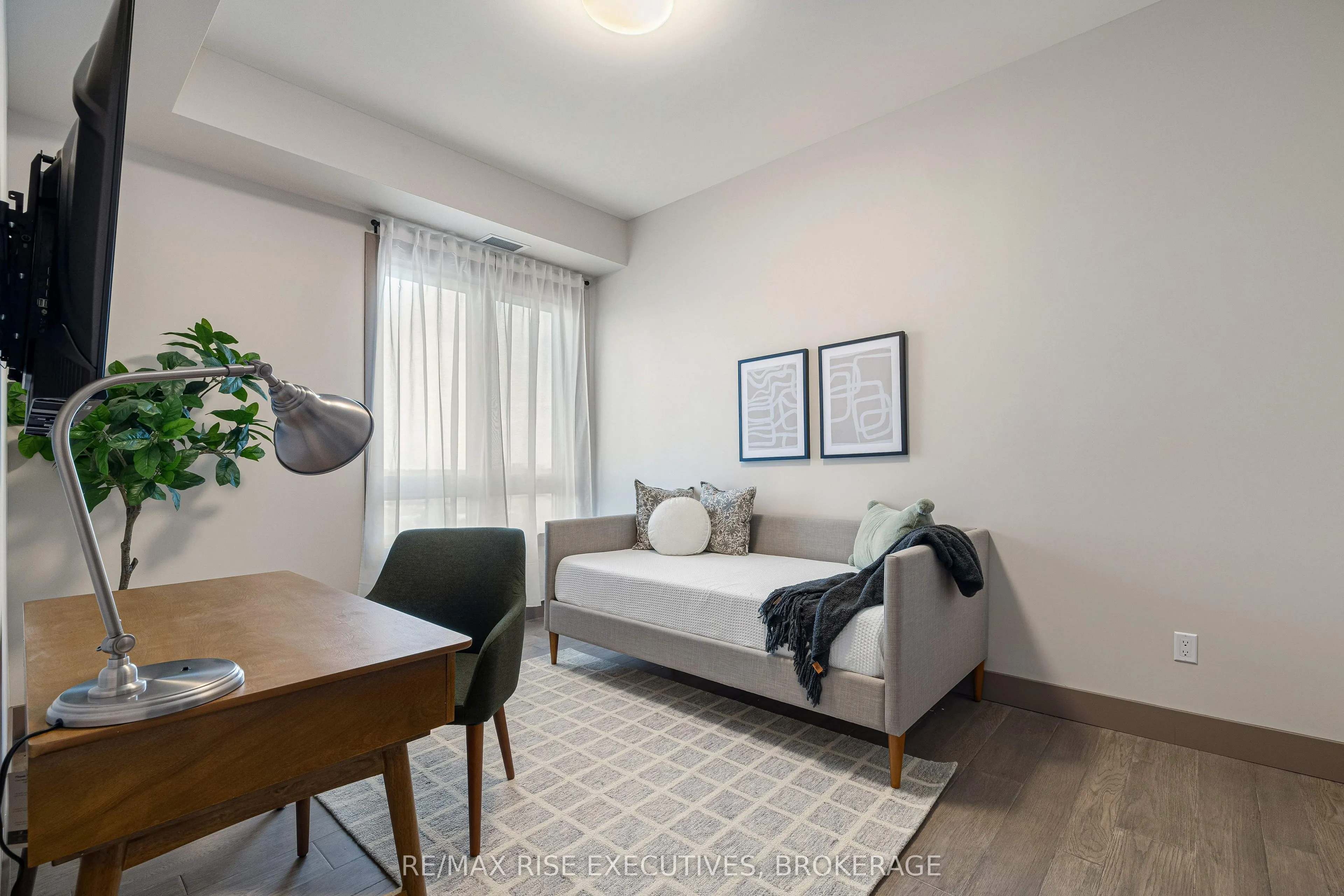 2274 Princess Street, #515