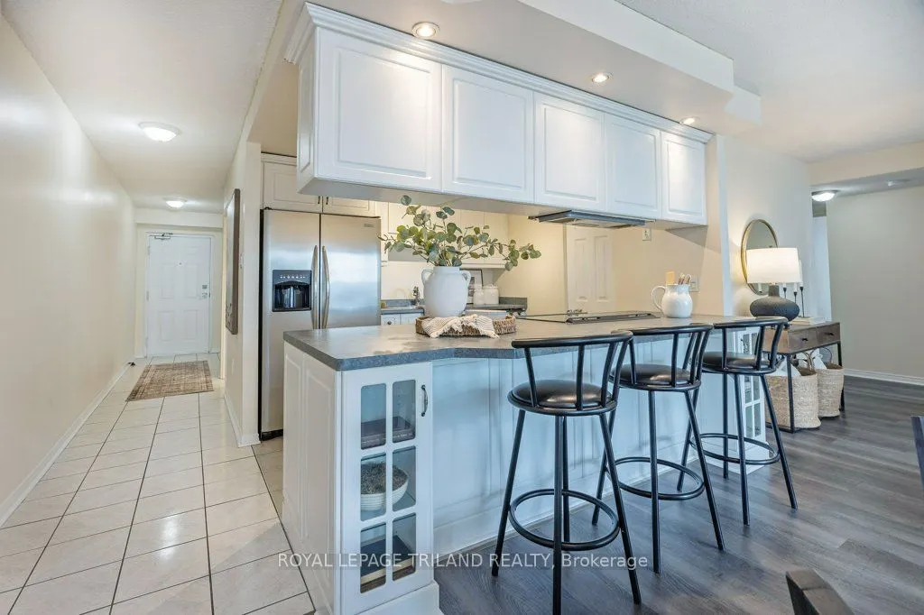 155 Kent Street, #1105