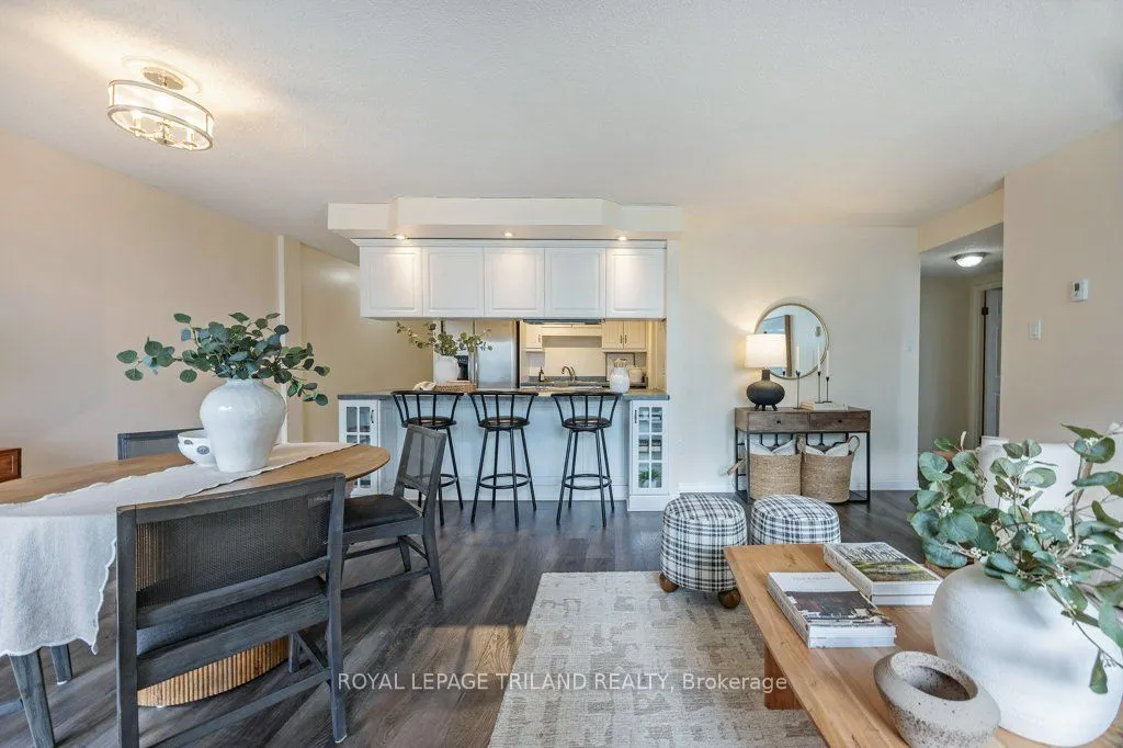 155 Kent Street, #1105