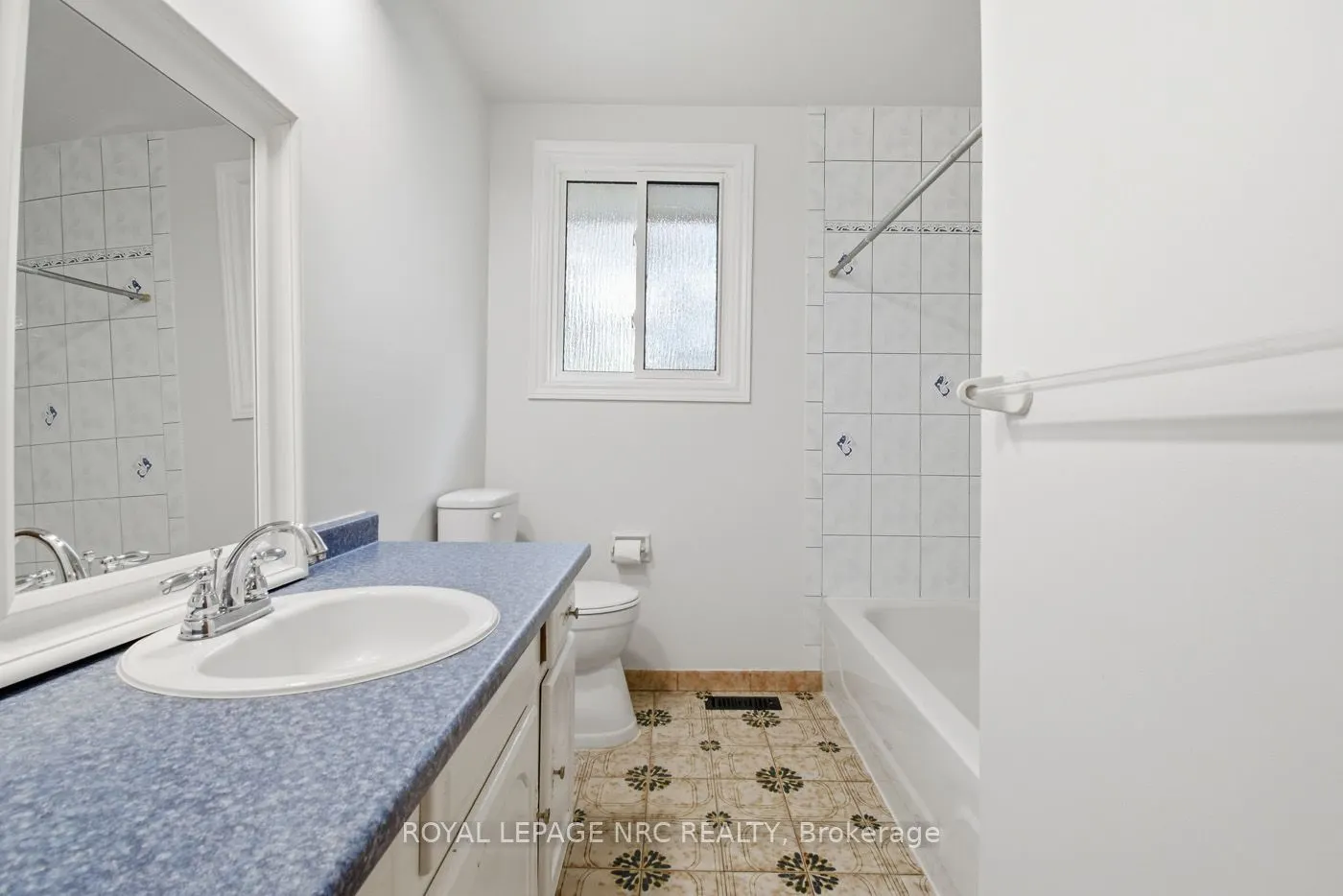 4448 Meadowvale Drive