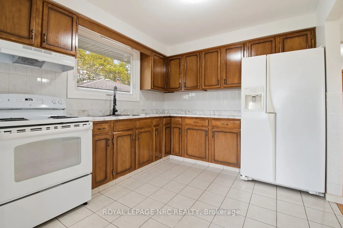 4448 Meadowvale Drive