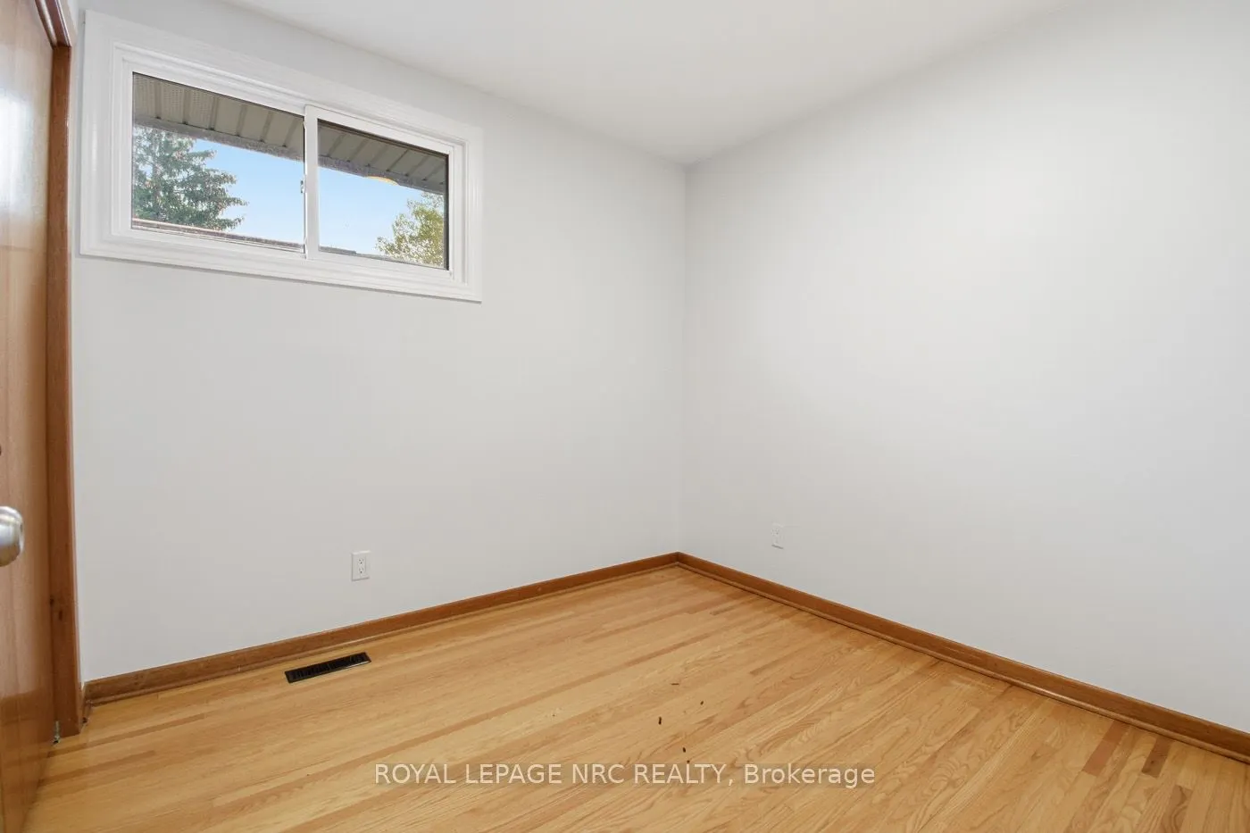 4448 Meadowvale Drive