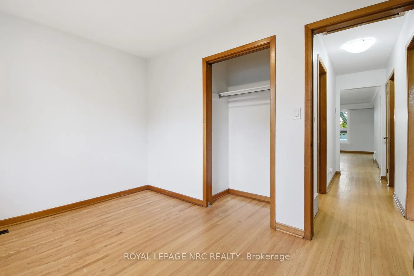 4448 Meadowvale Drive