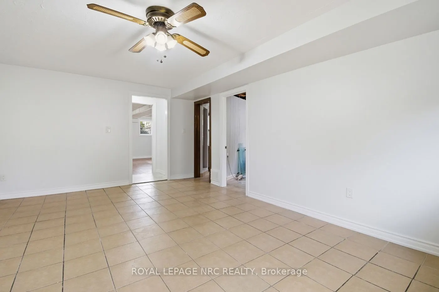 4448 Meadowvale Drive