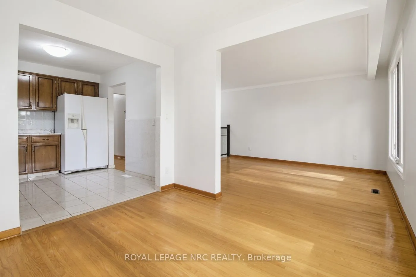 4448 Meadowvale Drive